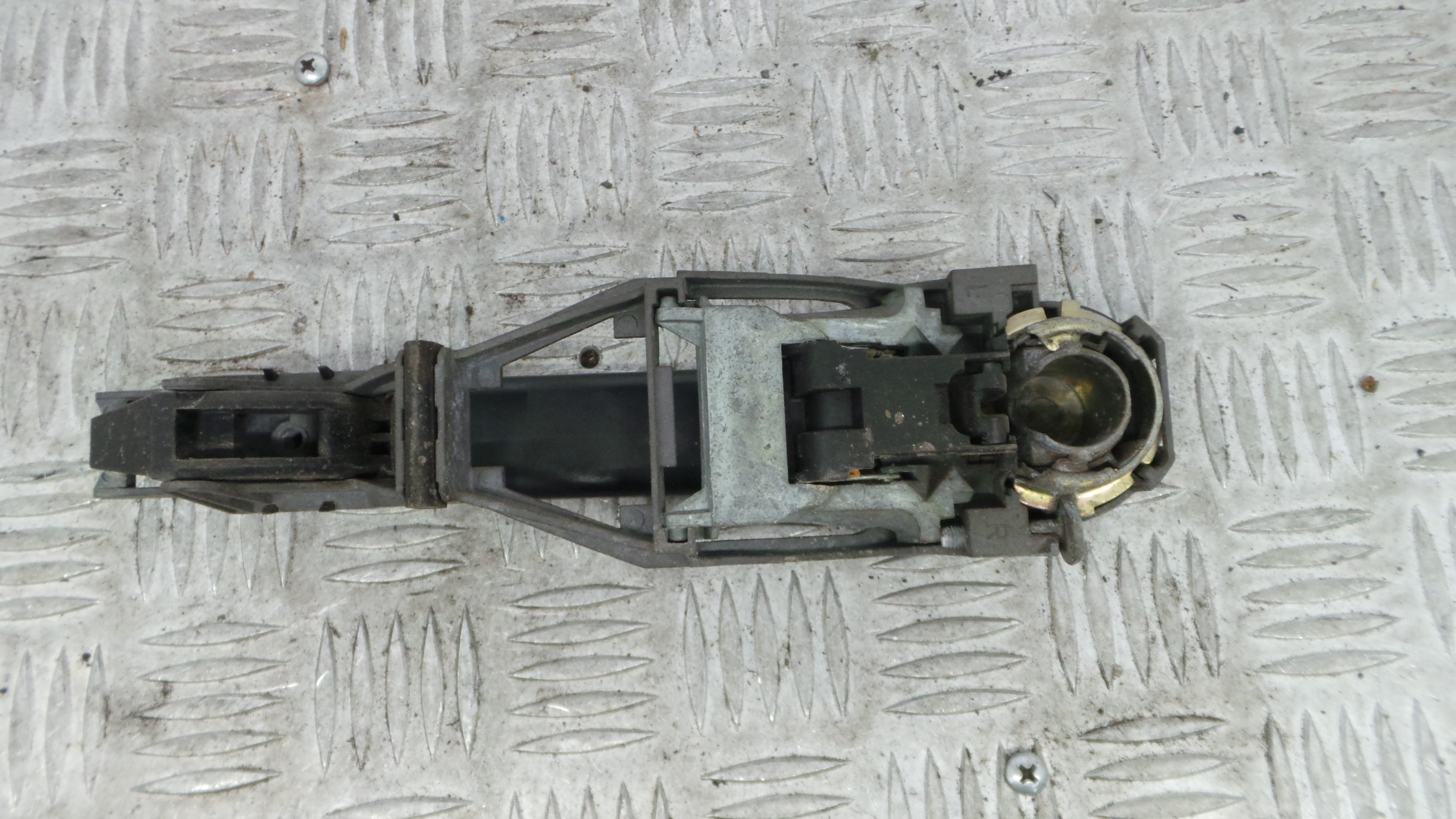 Puxador Exterior Trás Direita 3B0837207G - VW GOLF IV (1J1), GOLF Mk IV (1J1)-36436854