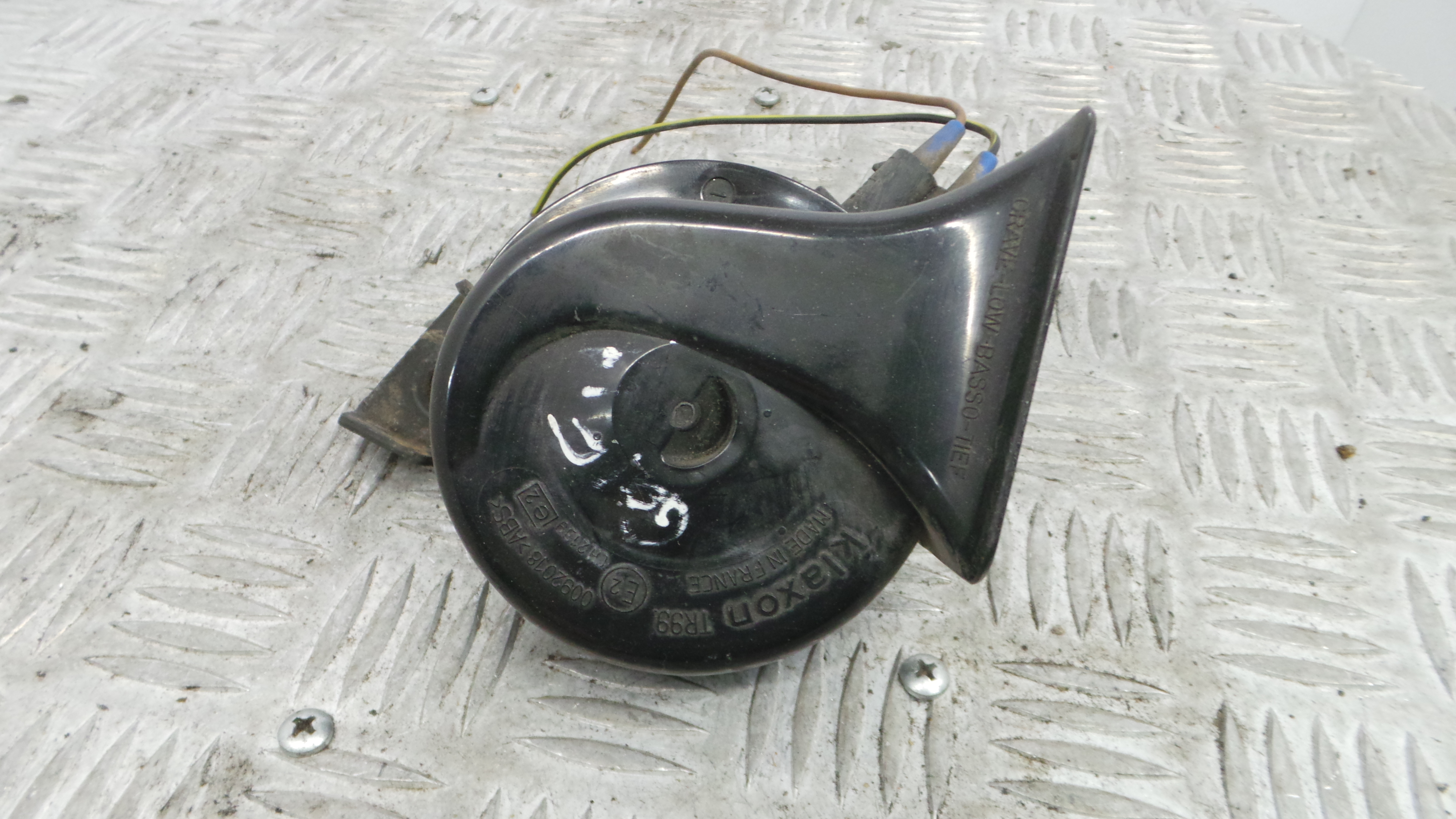 Buzina 1J0951227B - VW GOLF IV (1J1), GOLF Mk IV (1J1)-36439473 Buzina 1J0951227B - VW GOLF IV (1J1), GOLF Mk IV (1J1)-36439473