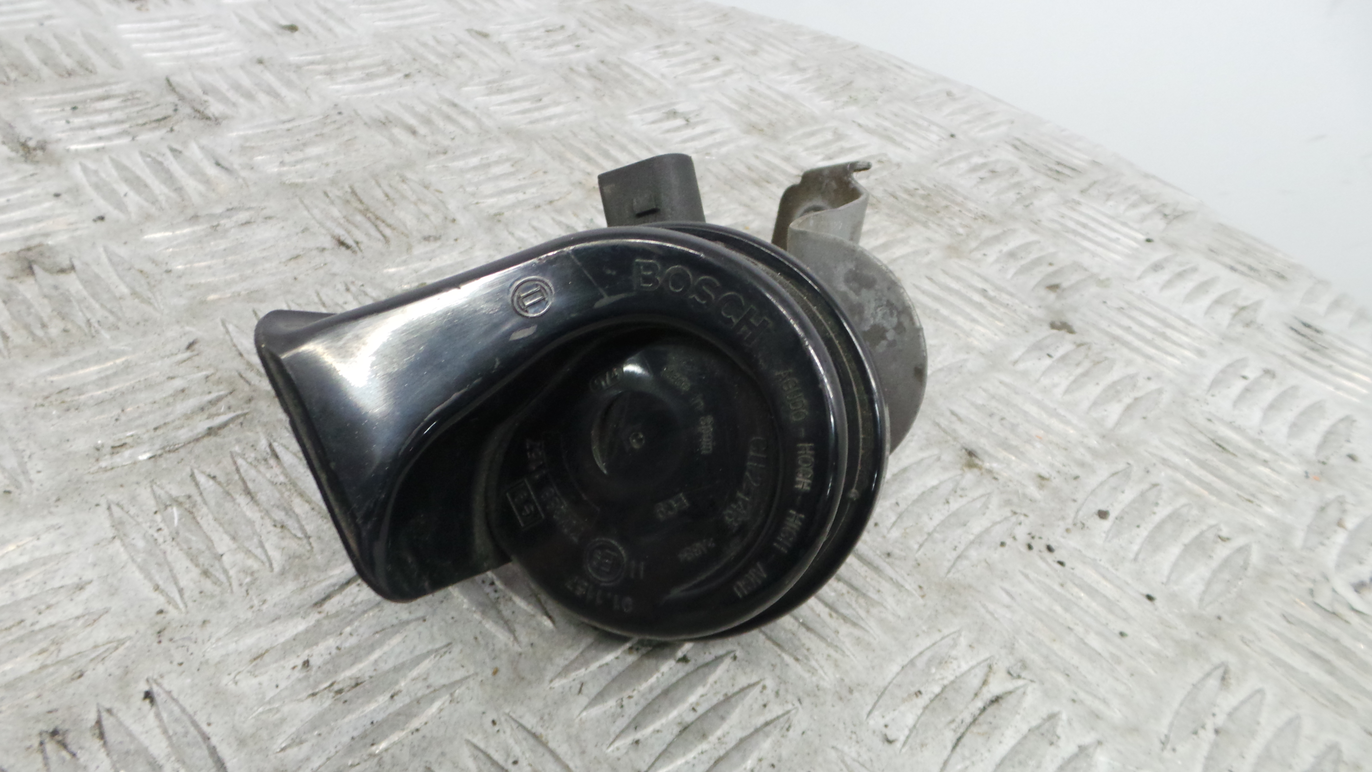 Buzina 1K0951223A - VW POLO V (6R1, 6C1)-36439478 Buzina 1K0951223A - VW POLO V (6R1, 6C1)-36439478