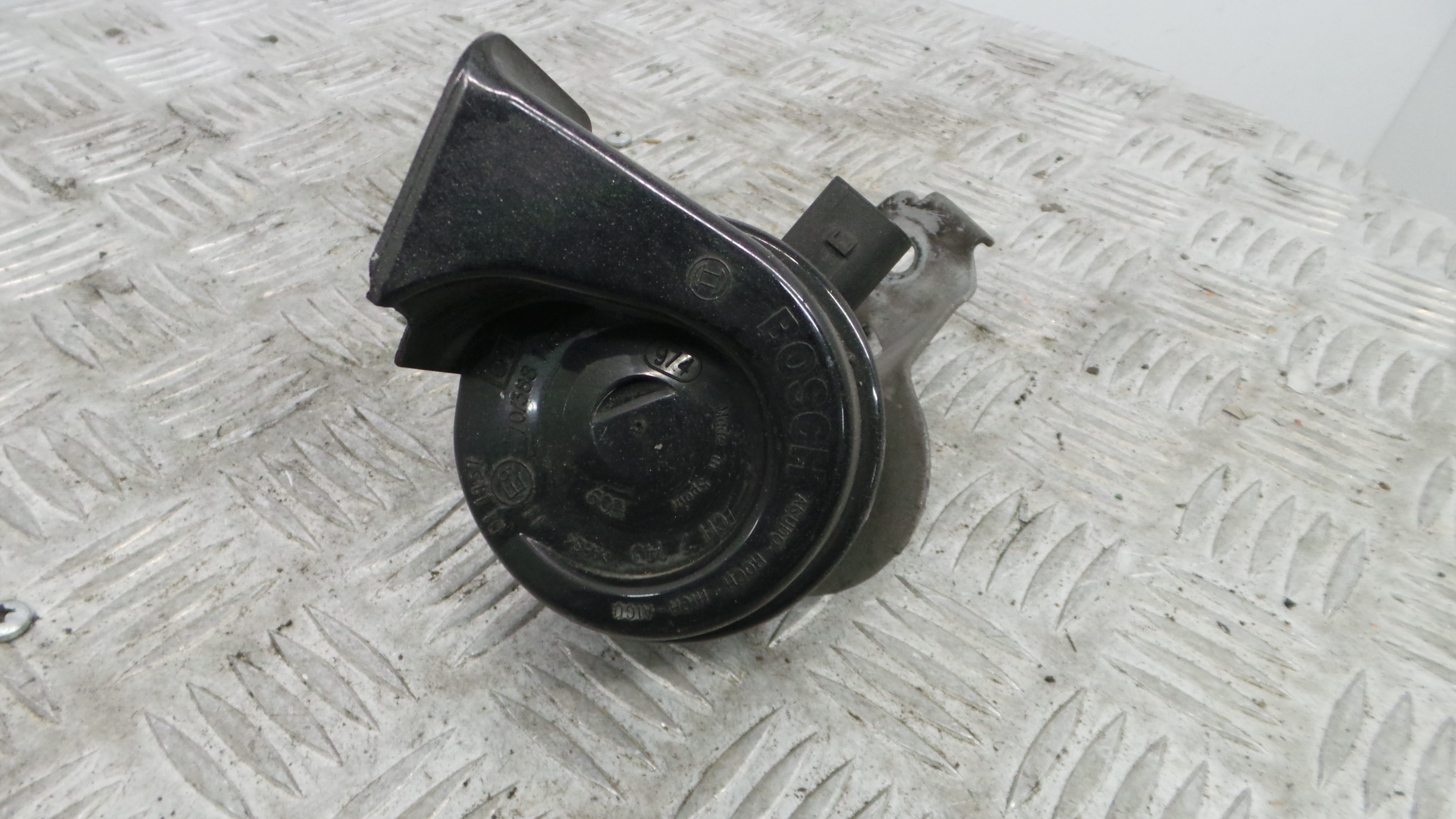 Buzina 1K0951182H - VW GOLF V (1K1)-36439497 Buzina 1K0951182H - VW GOLF V (1K1)-36439497