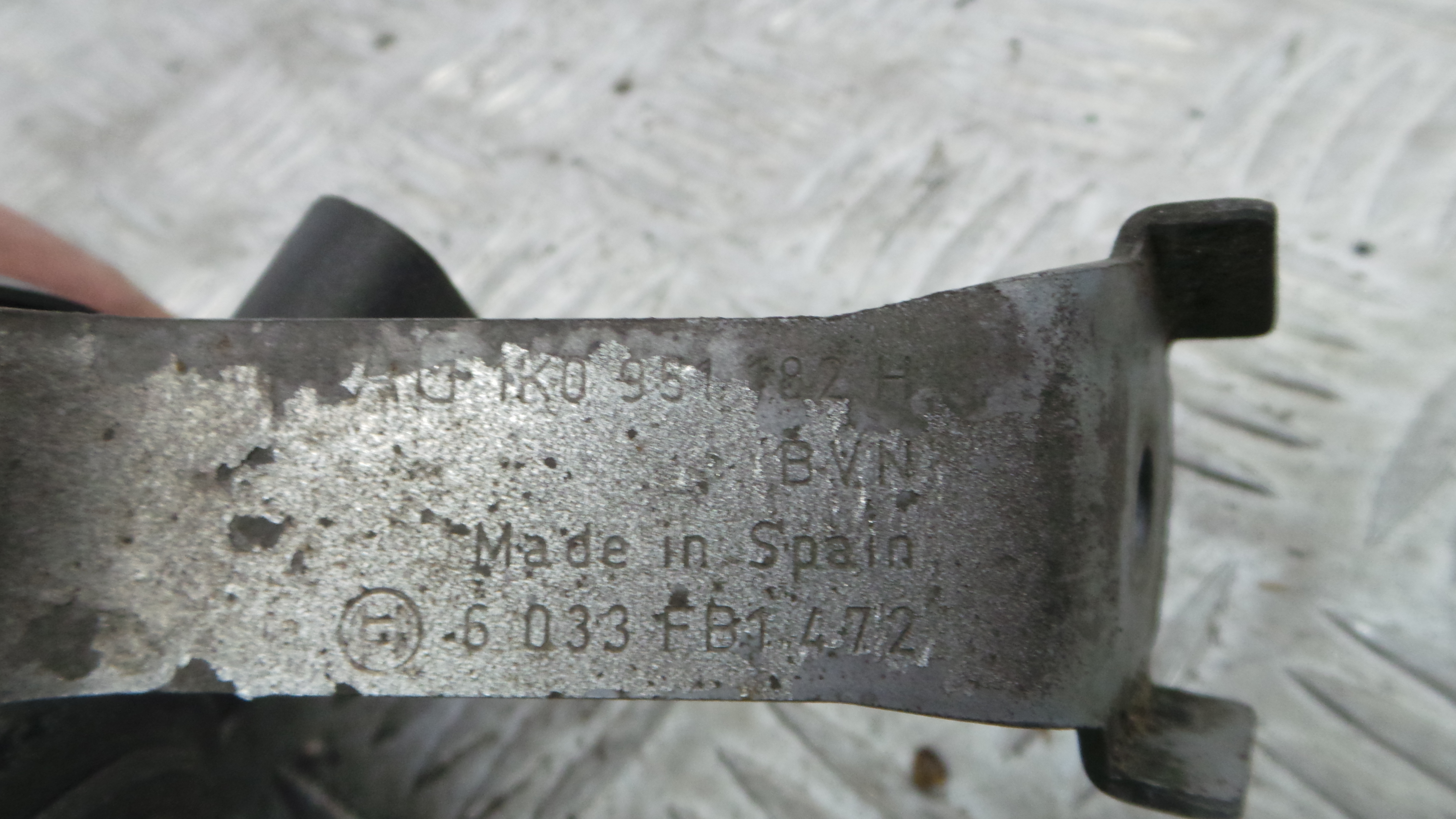 Buzina 1K0951182H - VW GOLF V (1K1)-36439497