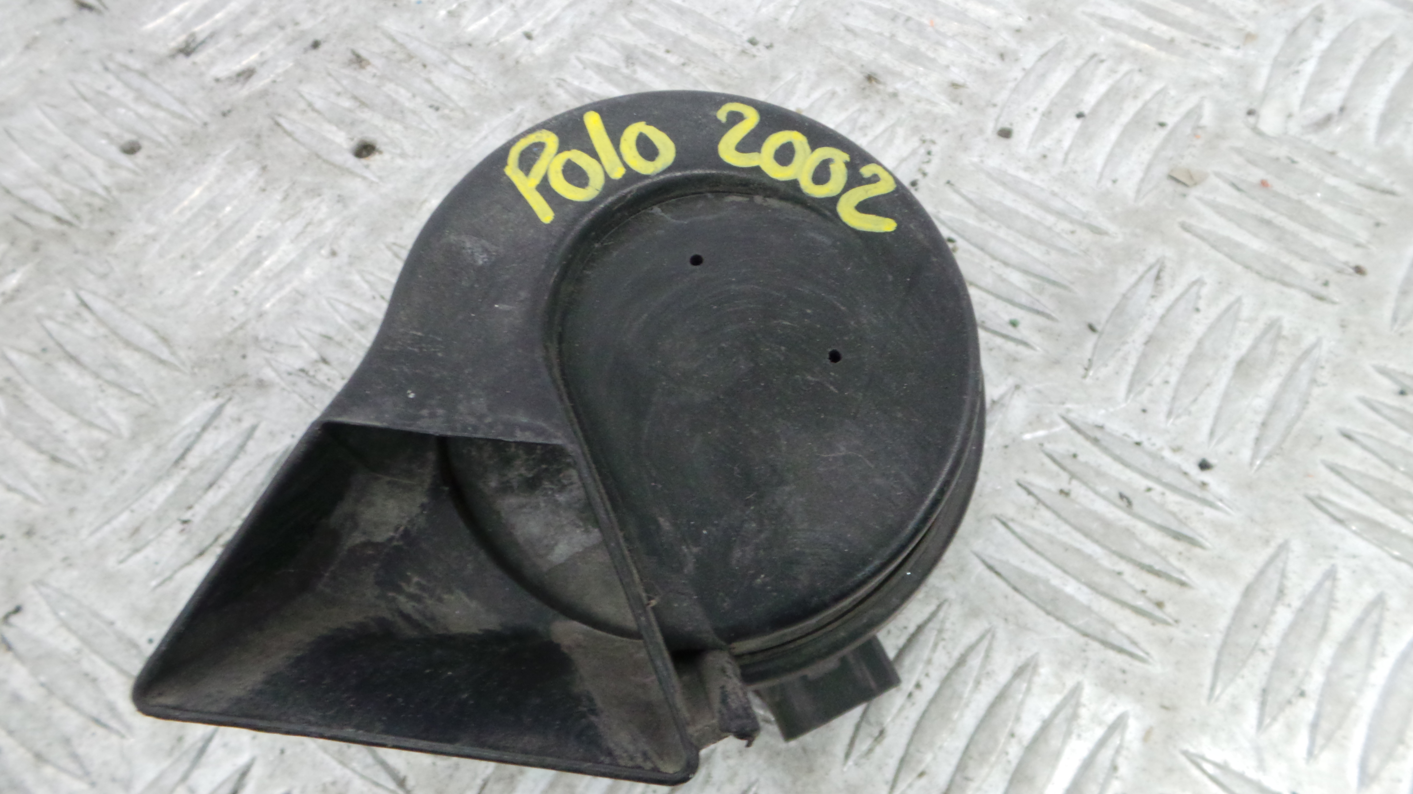 Buzina 6Q0951223B - VW POLO (9N_, 9A_)-36439502 Buzina 6Q0951223B - VW POLO (9N_, 9A_)-36439502