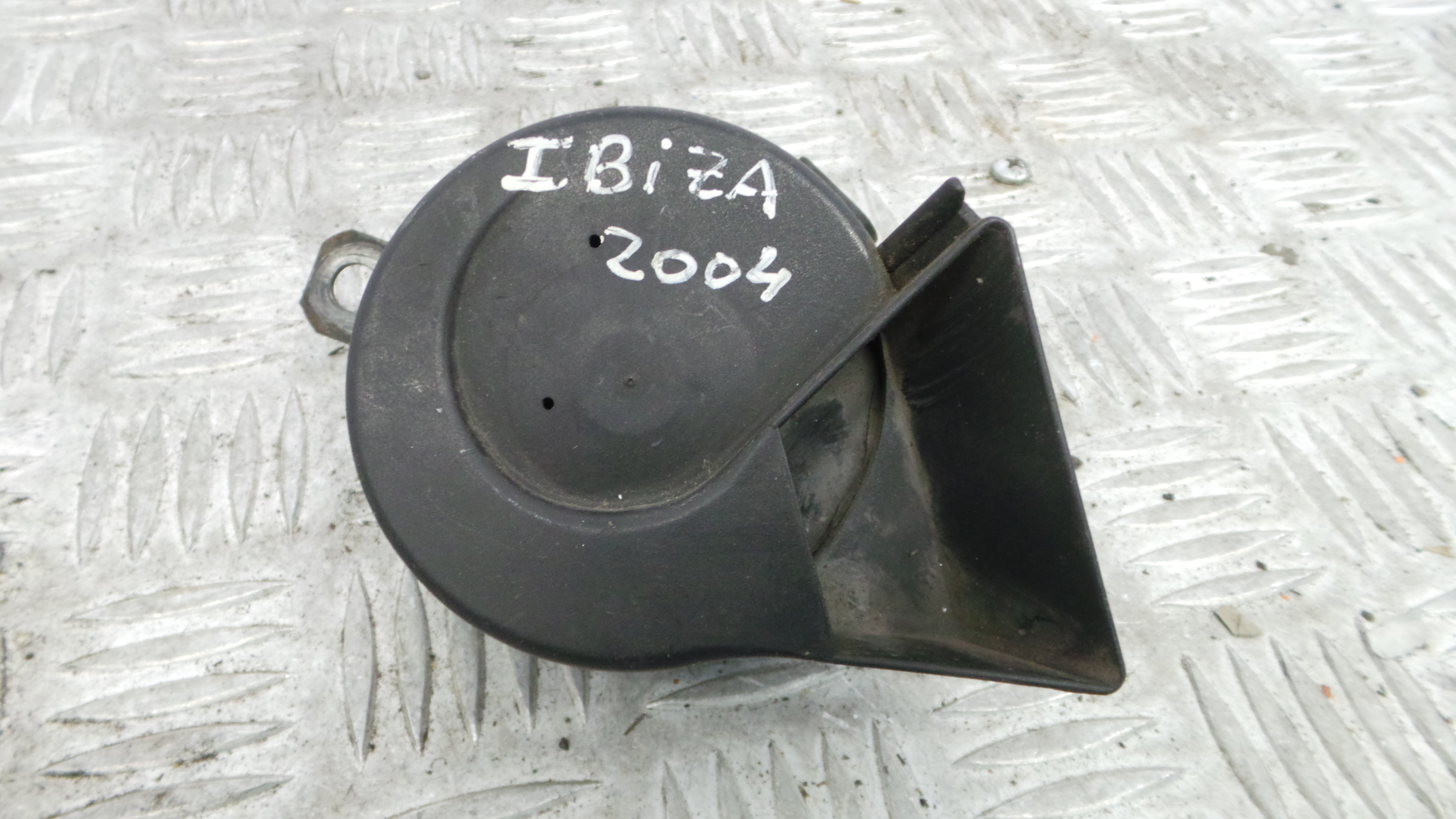 Buzina 6Q0951223B - SEAT IBIZA III (6L1), IBIZA Mk III (6L1)-36439505 Buzina 6Q0951223B - SEAT IBIZA III (6L1), IBIZA Mk III (6L1)-36439505