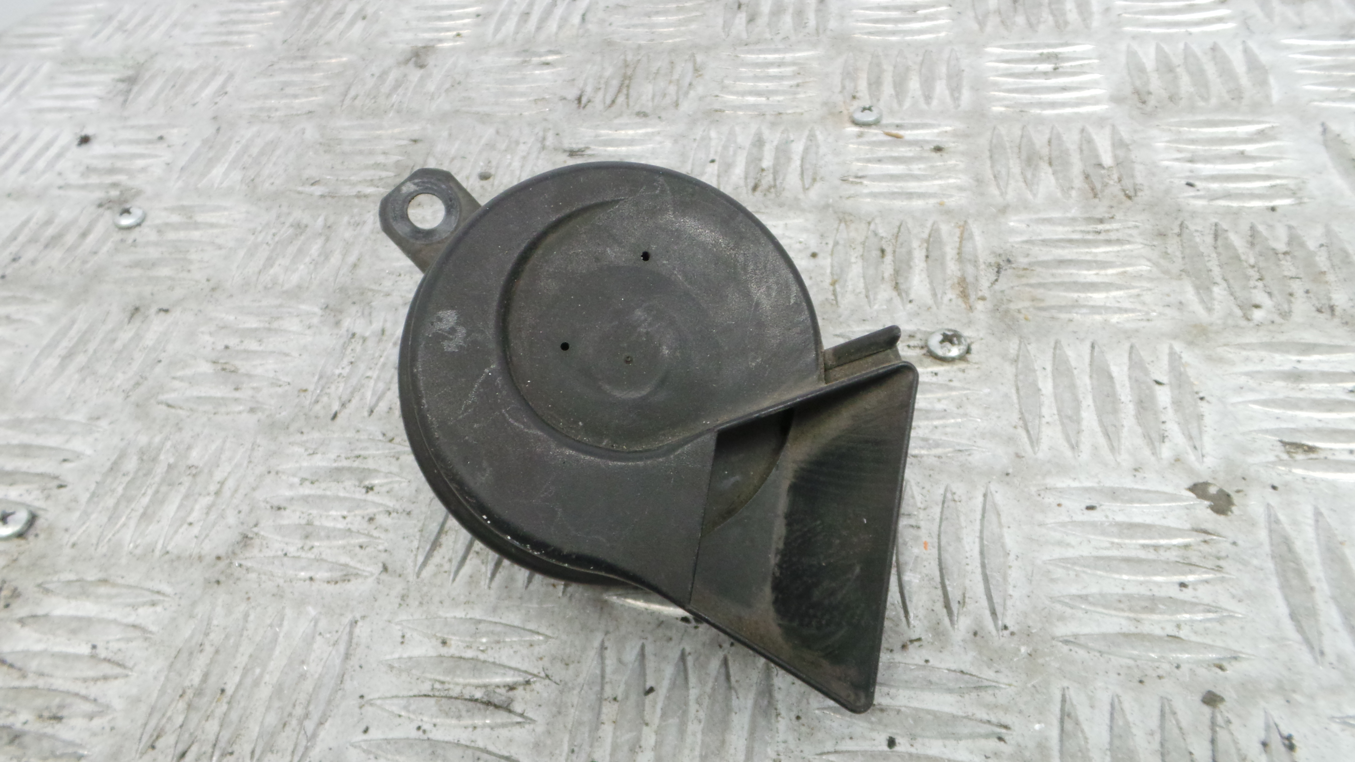 Buzina 6Q0951223B - SEAT IBIZA III (6L1), IBIZA Mk III (6L1)-36439517 Buzina 6Q0951223B - SEAT IBIZA III (6L1), IBIZA Mk III (6L1)-36439517