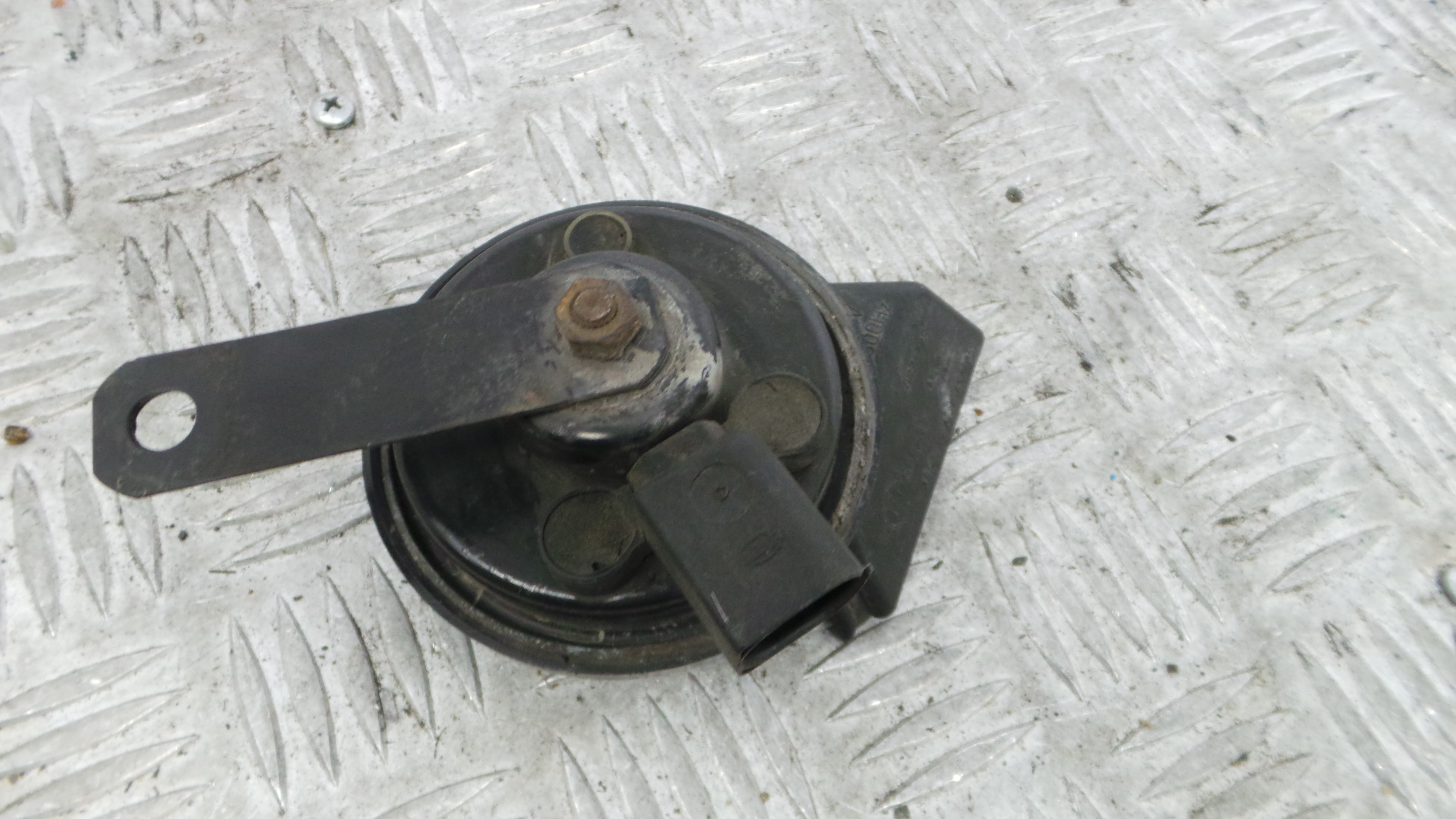 Buzina 6Q0951223B - SEAT IBIZA III (6L1), IBIZA Mk III (6L1)-36439517