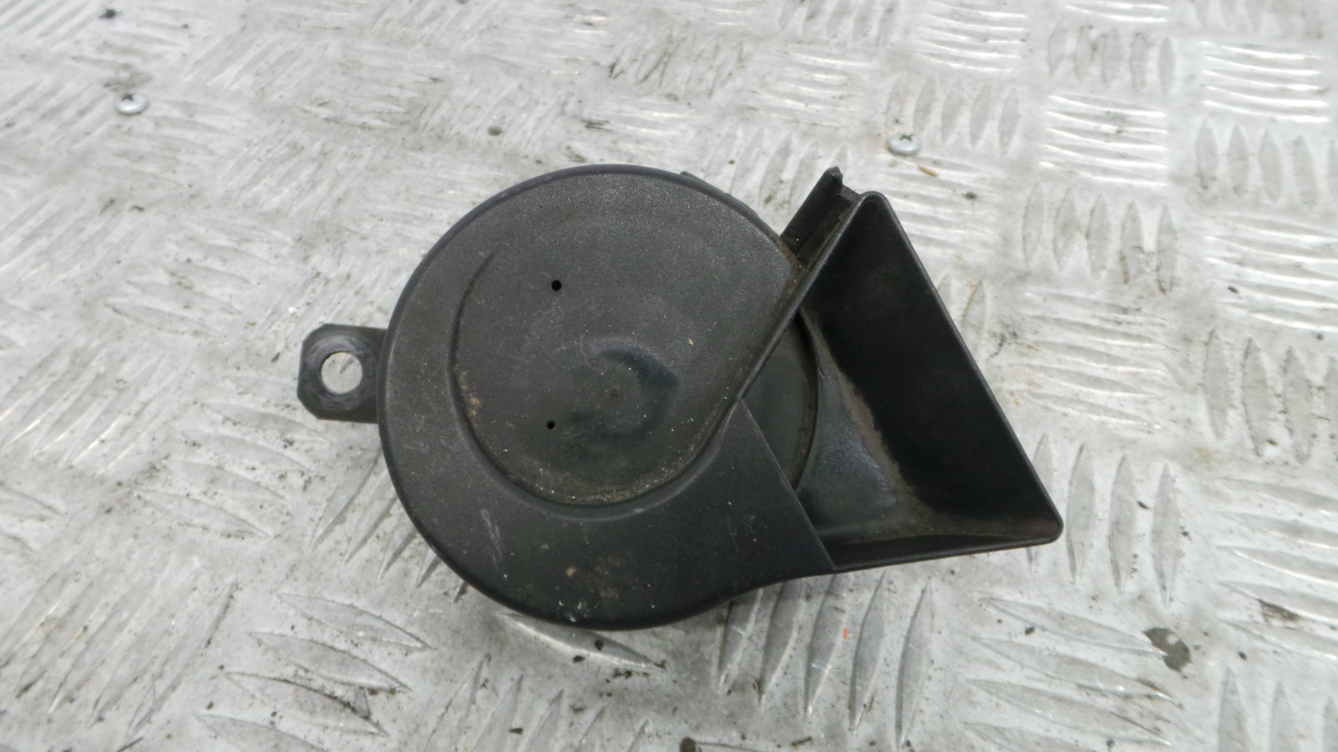 Buzina 6Q0951223K - SEAT CORDOBA (6L2)-36439520 Buzina 6Q0951223K - SEAT CORDOBA (6L2)-36439520