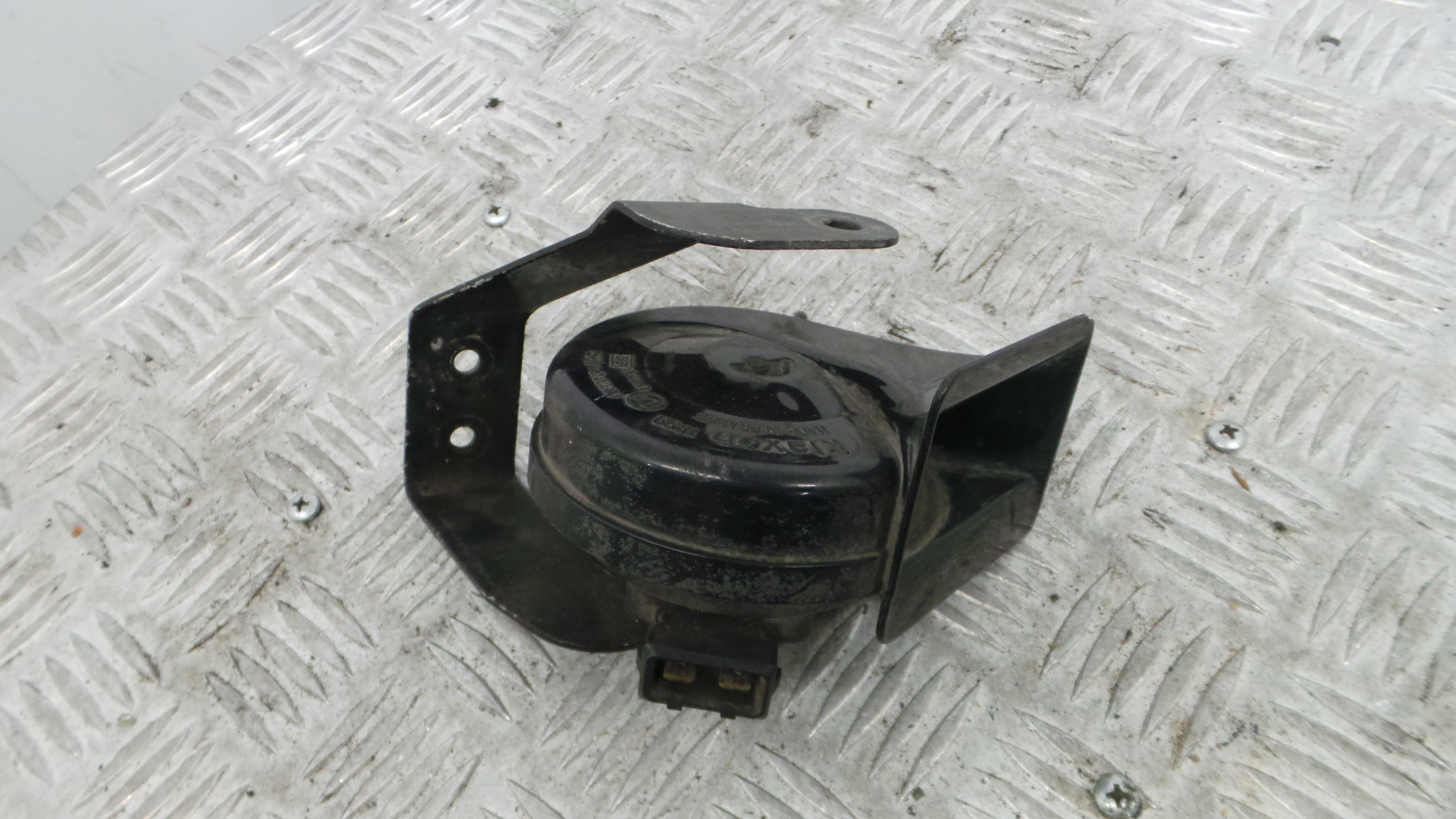 Buzina 8D0951229E - AUDI A4 B5 (8D2)-36439527 Buzina 8D0951229E - AUDI A4 B5 (8D2)-36439527