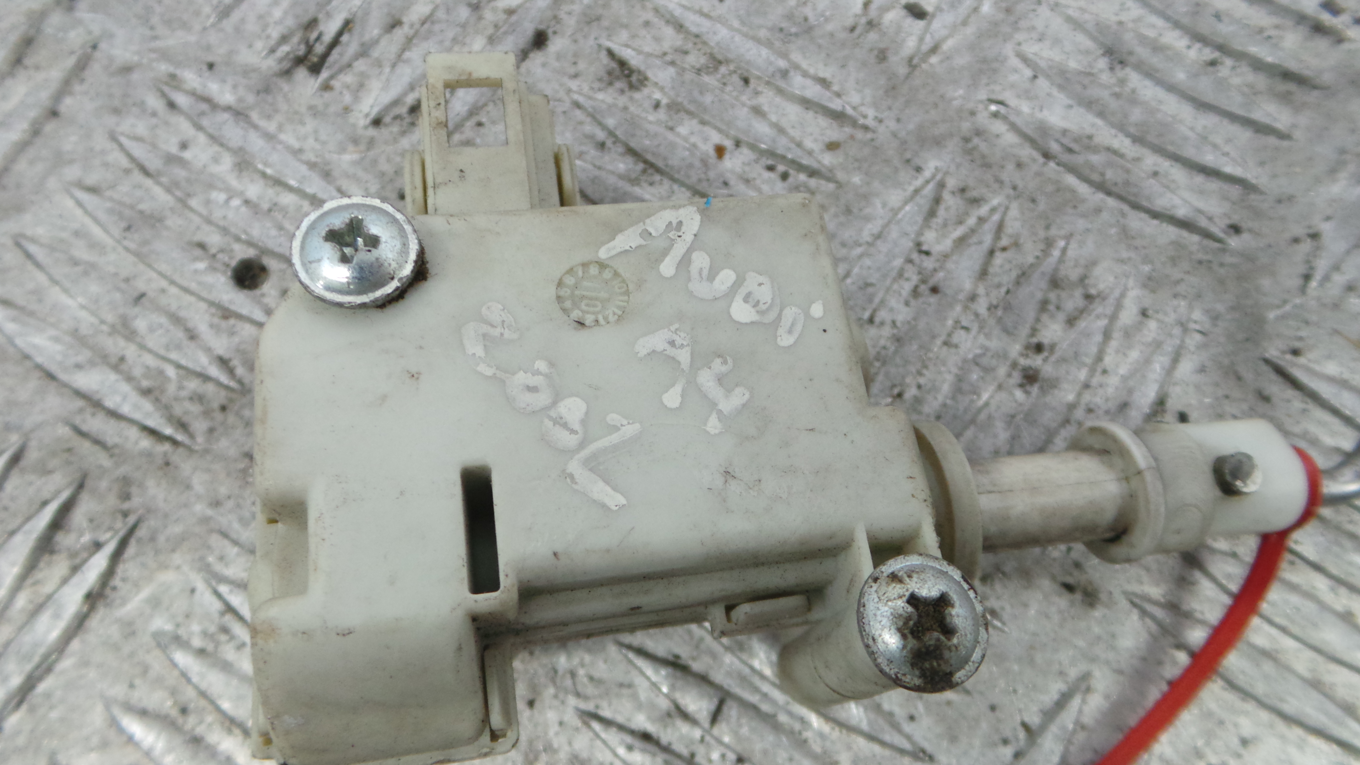 Pistola Deposito Combustivel 8E0862153 - AUDI A4 B6 (8E2)-36439593 Pistola Deposito Combustivel 8E0862153 - AUDI A4 B6 (8E2)-36439593
