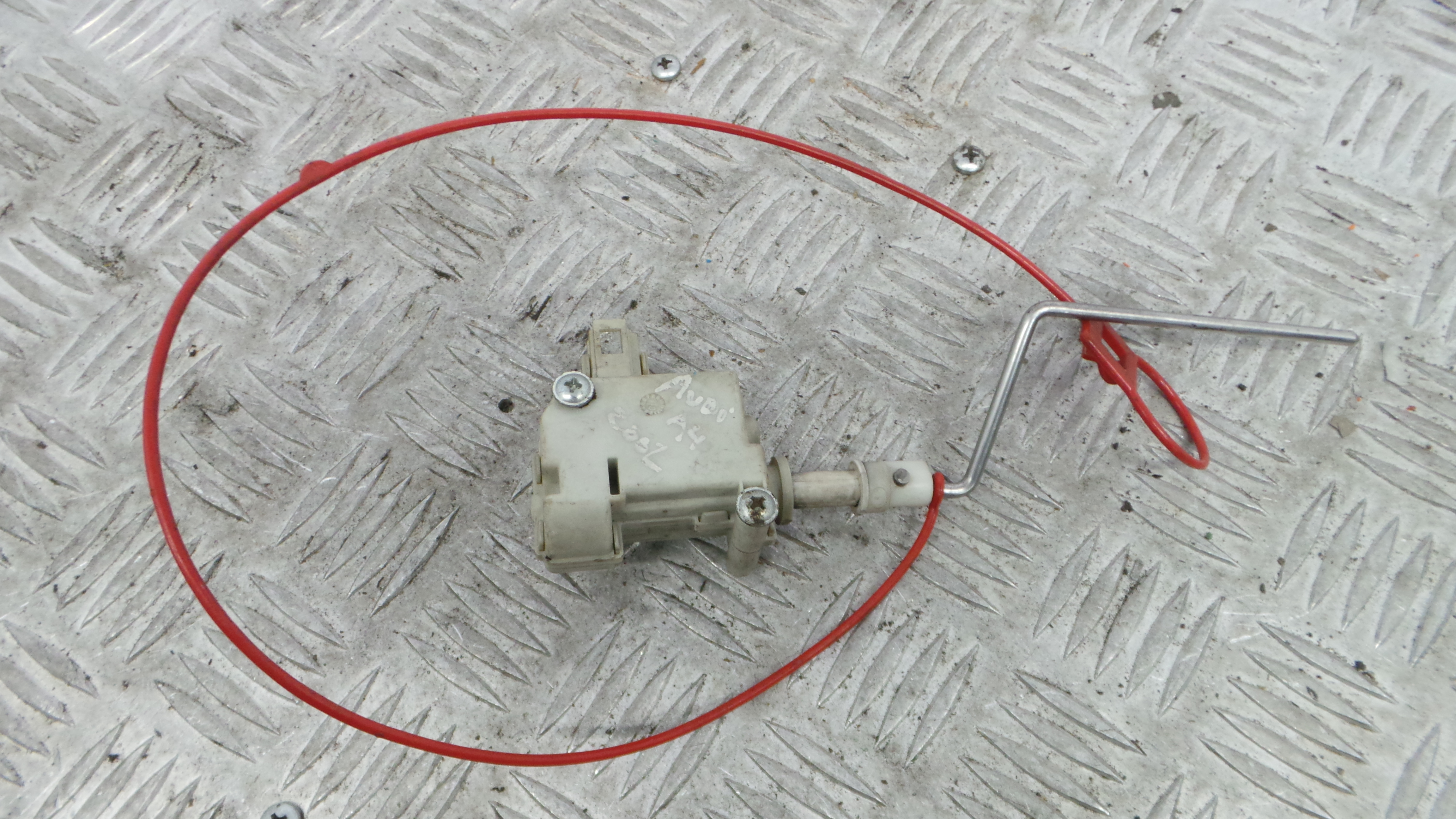 Pistola Deposito Combustivel 8E0862153 - AUDI A4 B6 (8E2)-36439593
