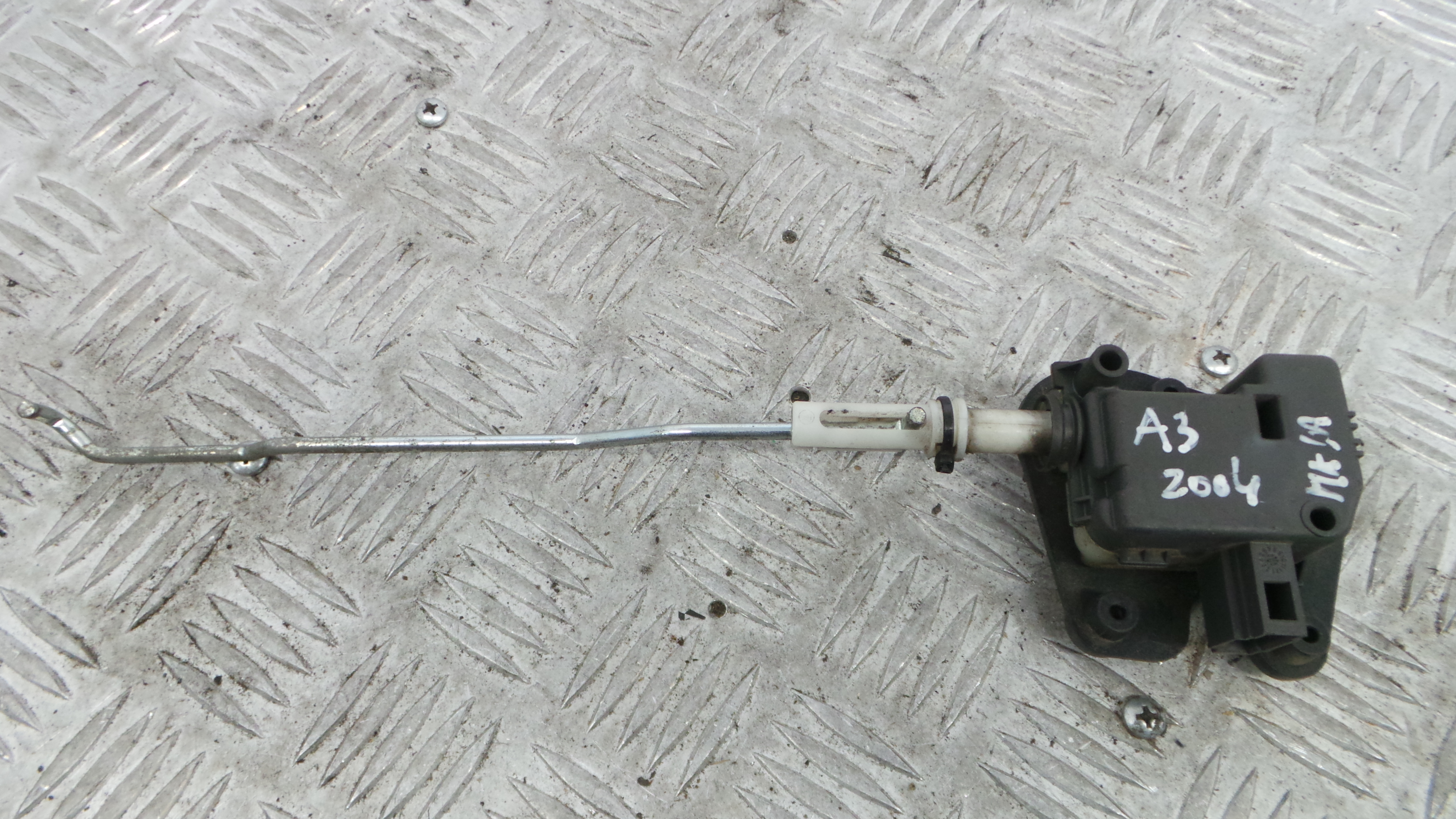 Pistola Fecho Central Mala 8E9827833 - AUDI A3 (8P1)-36439666