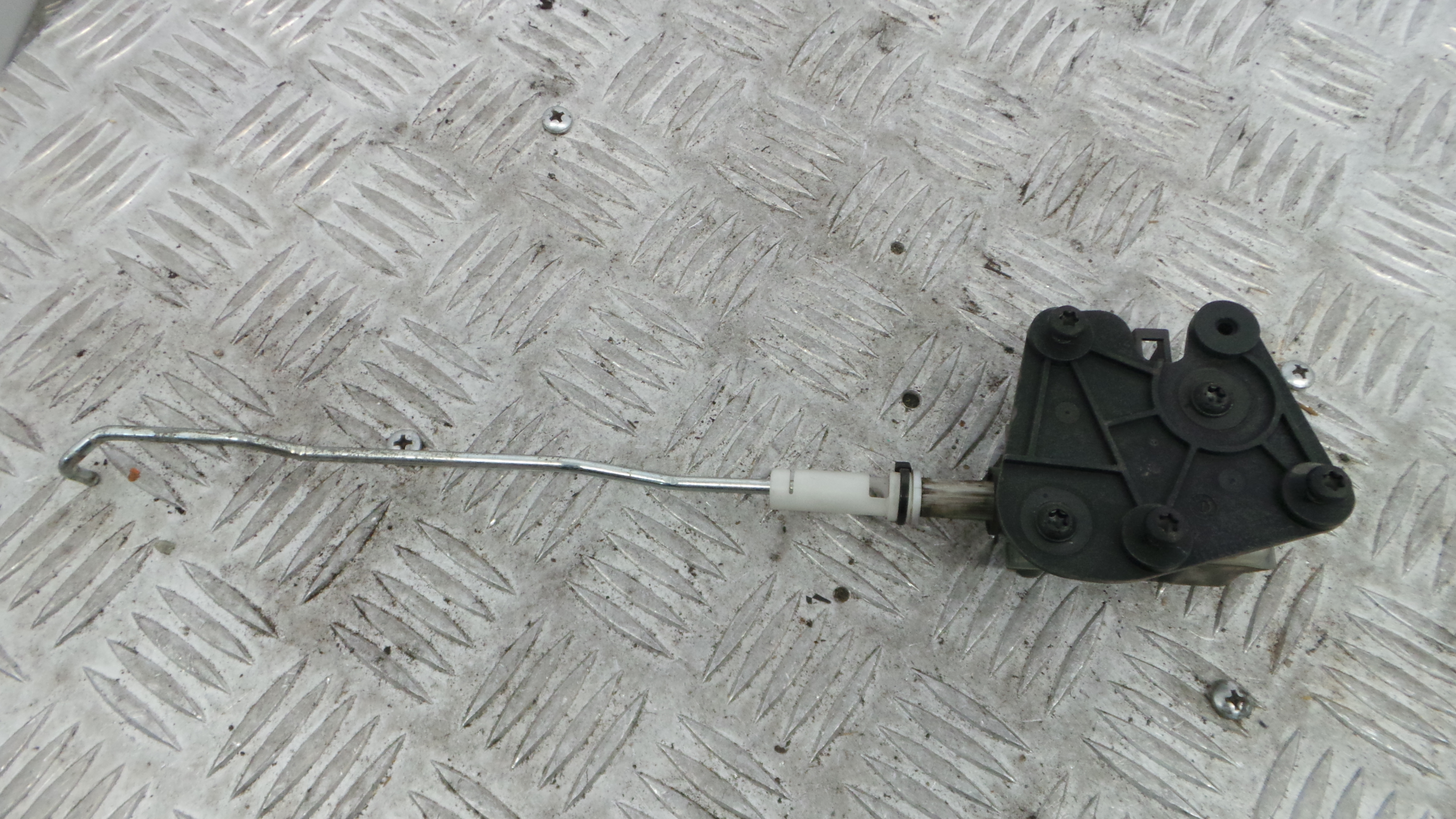 Pistola Fecho Central Mala 8E9827833 - AUDI A3 (8P1)-36439666