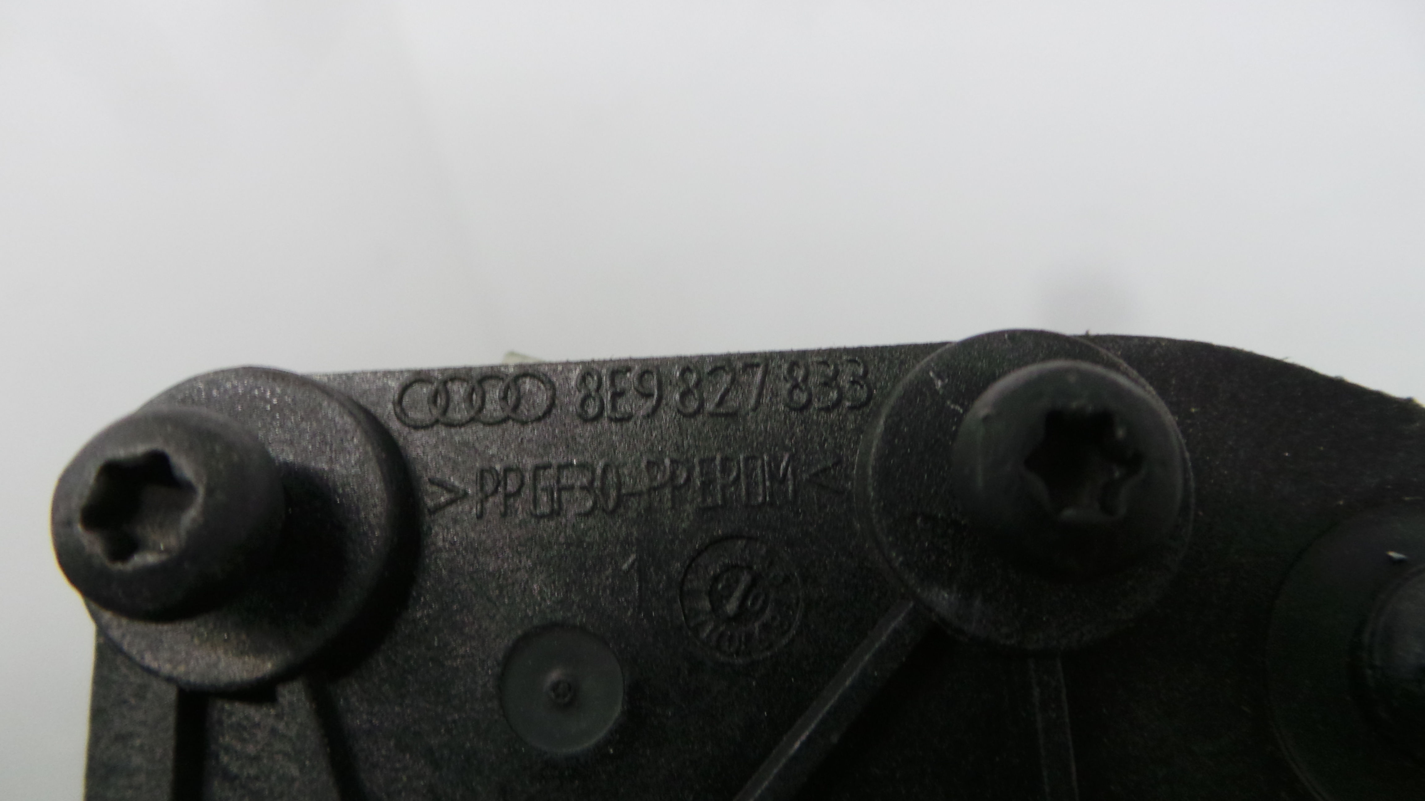 Pistola Fecho Central Mala 8E9827833 - AUDI A3 (8P1)-36439666