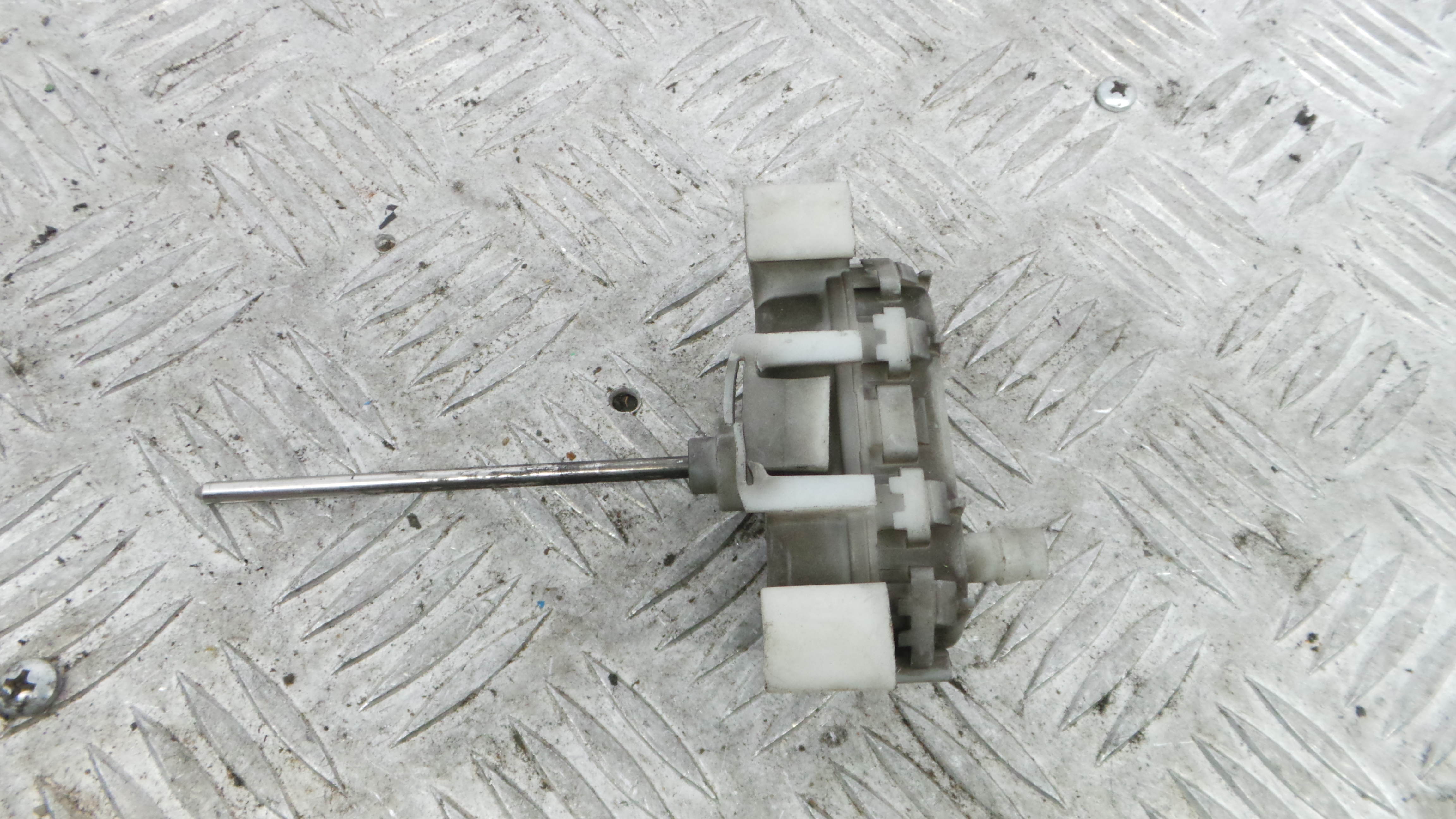 Pistola Deposito Combustivel 8L0862153 - AUDI A3 (8L1)-36439676