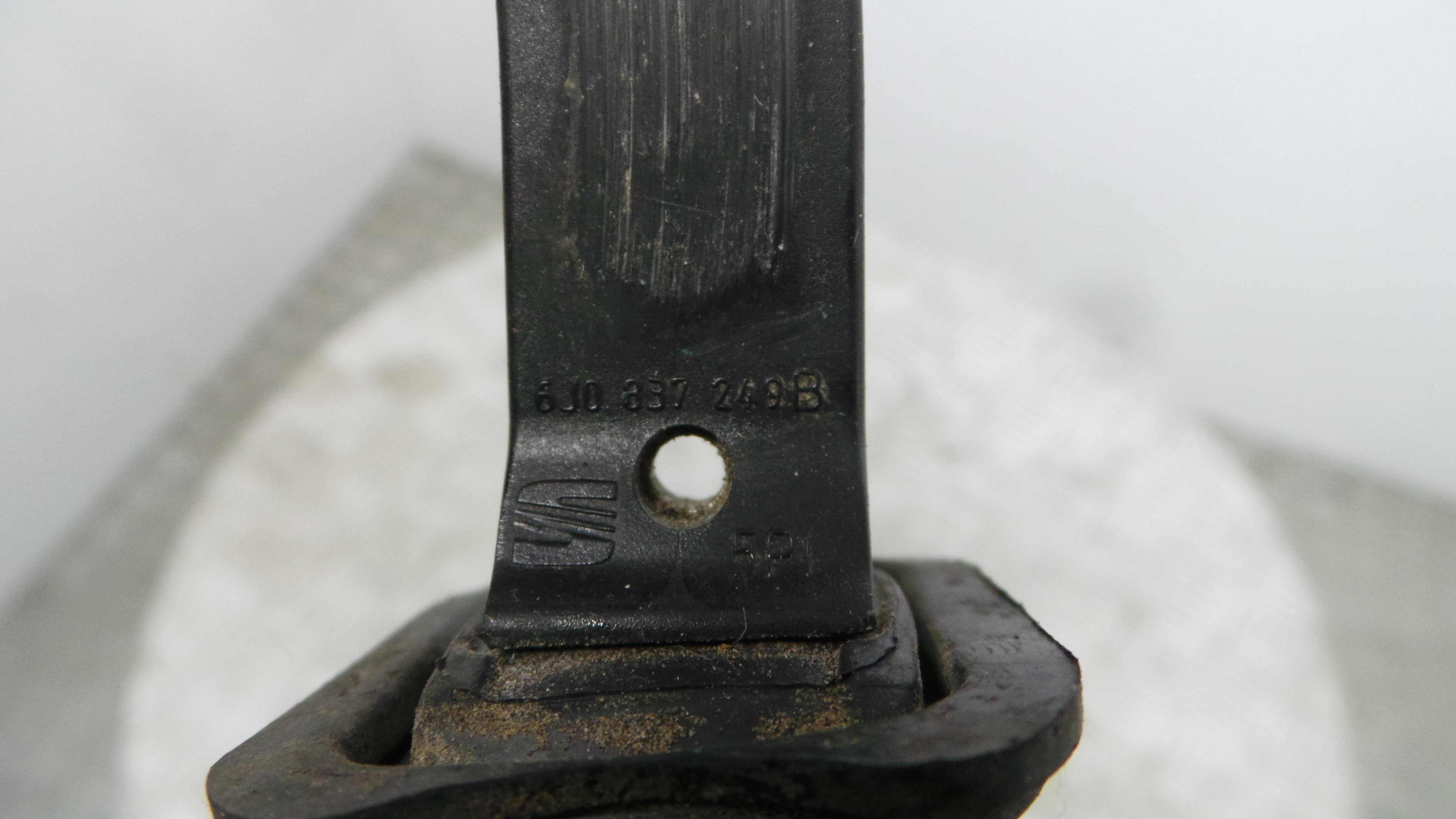 Esticador / Limitador de porta 6J0837249B - SEAT IBIZA IV (6J5, 6P1), IBIZA Mk IV (6J5, 6P1)-36439693