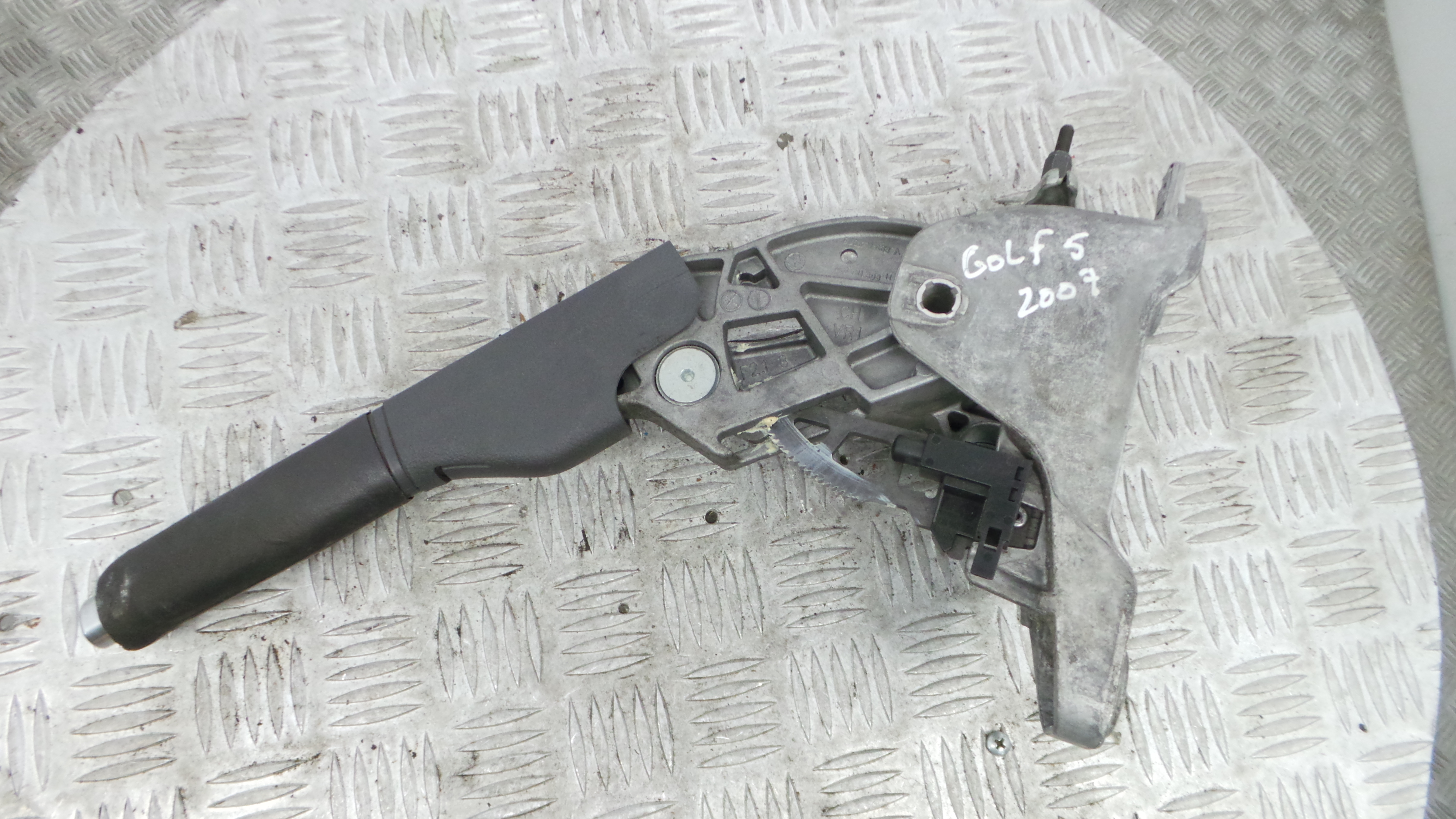 Travão de Mão  8J0711303A - VW GOLF V (1K1)-36439746