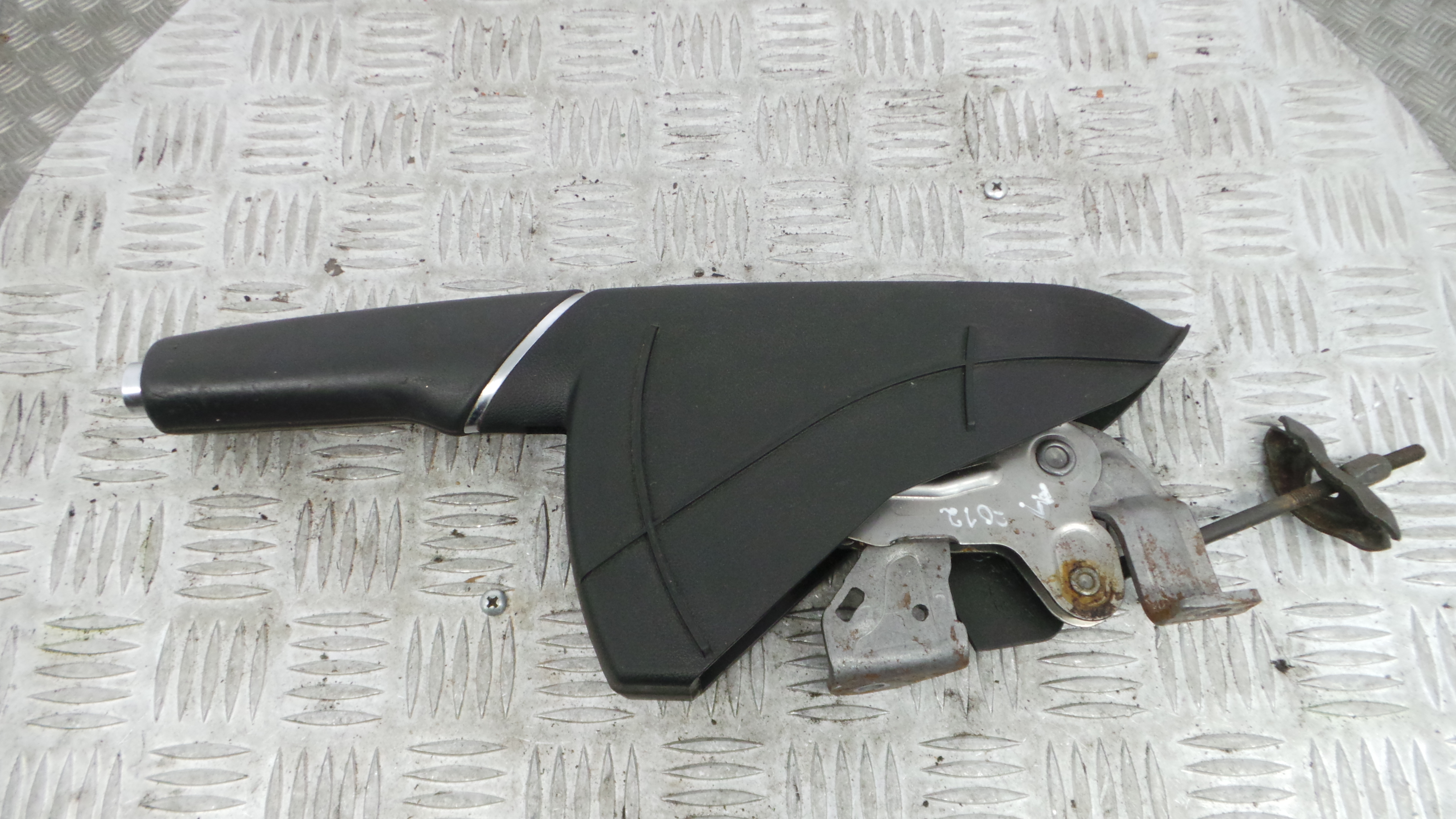 Travão de Mão  6C0711303C - AUDI A1 (8X1, 8XK)-36439757