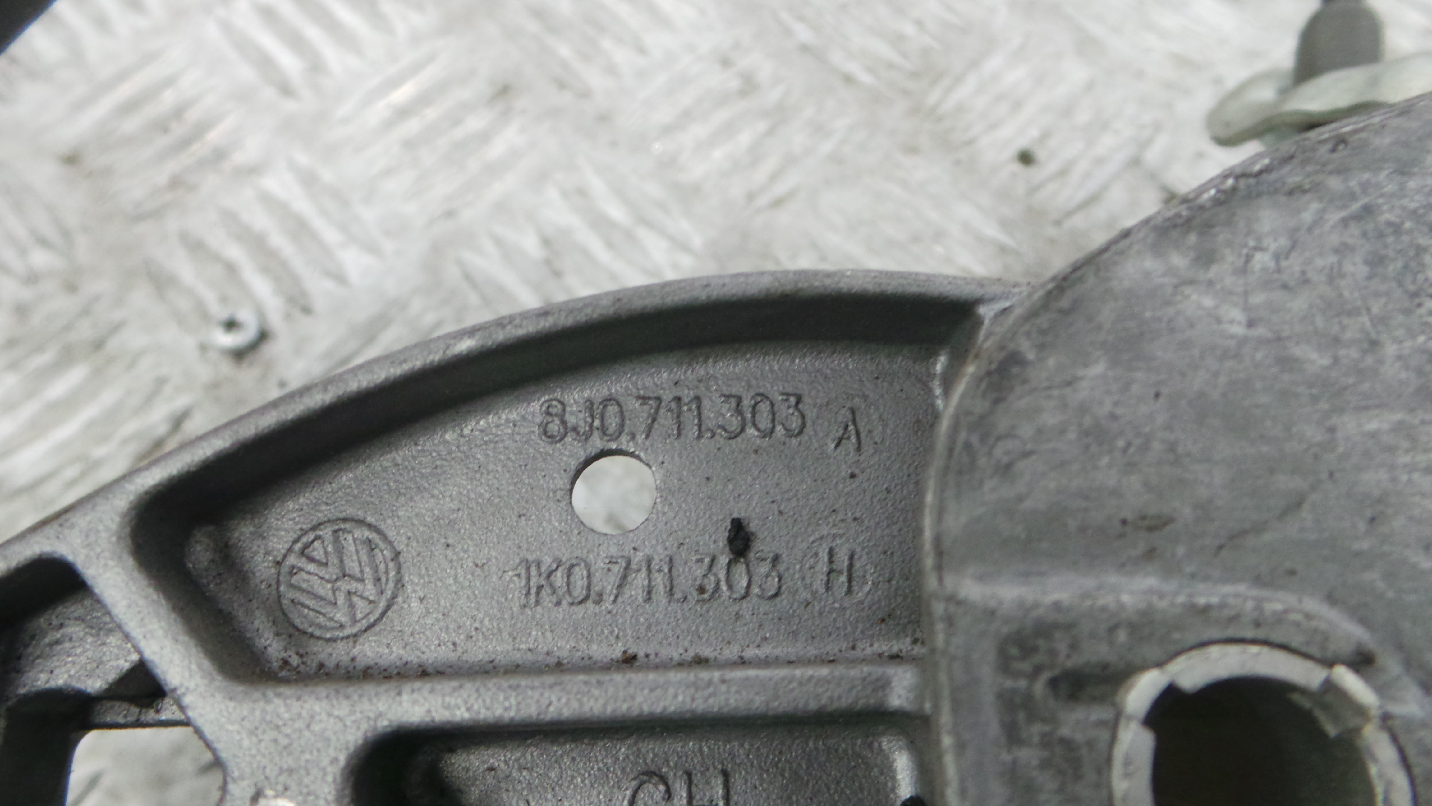 Travão de Mão  8J0711303A - SEAT LEON (1P1)-36439768