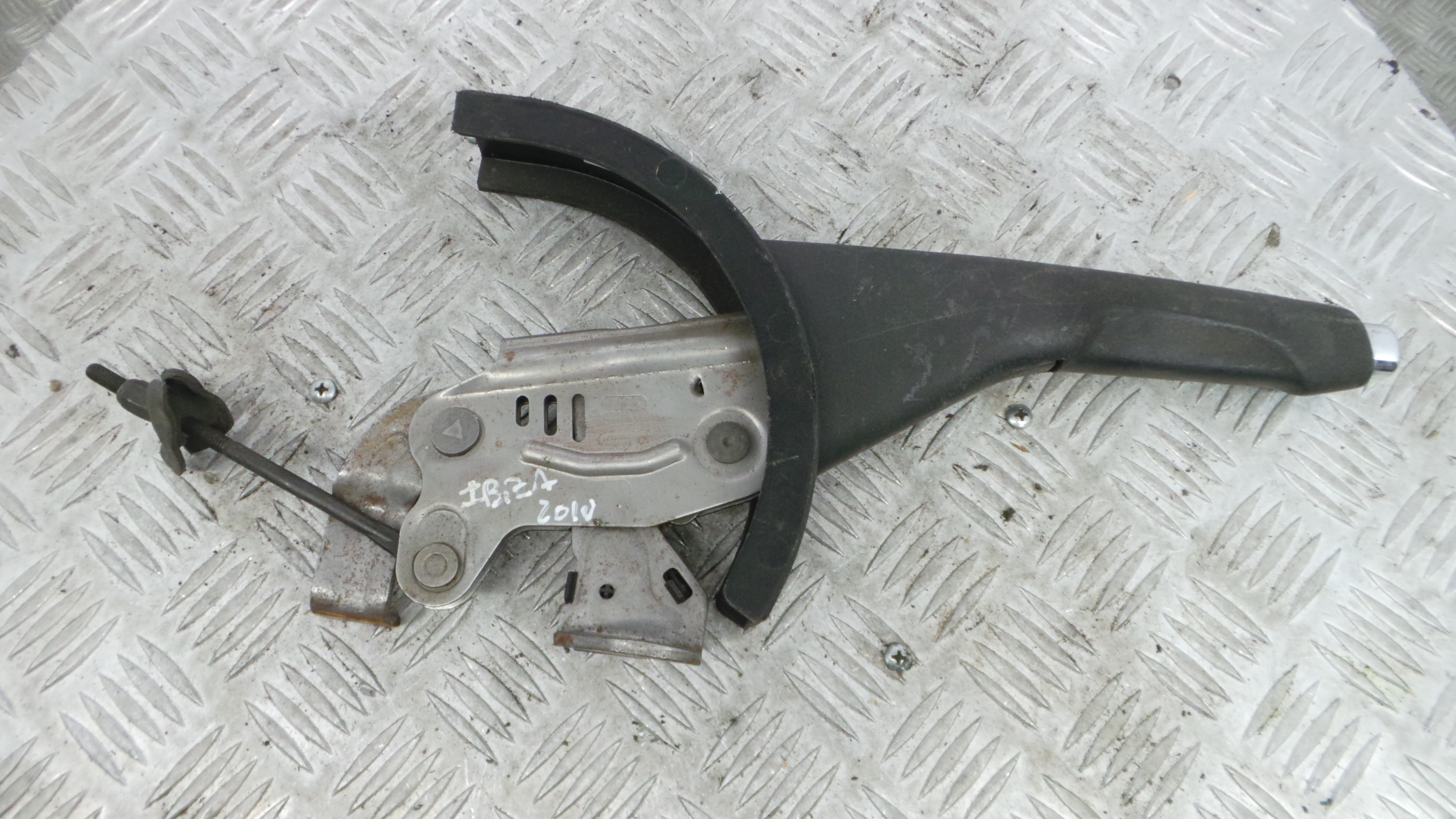 Travão de Mão  6Q0711303AK - SEAT IBIZA IV (6J5, 6P1), IBIZA Mk IV (6J5, 6P1)-36439779 Travão de Mão  6Q0711303AK - SEAT IBIZA IV (6J5, 6P1), IBIZA Mk IV (6J5, 6P1)-36439779