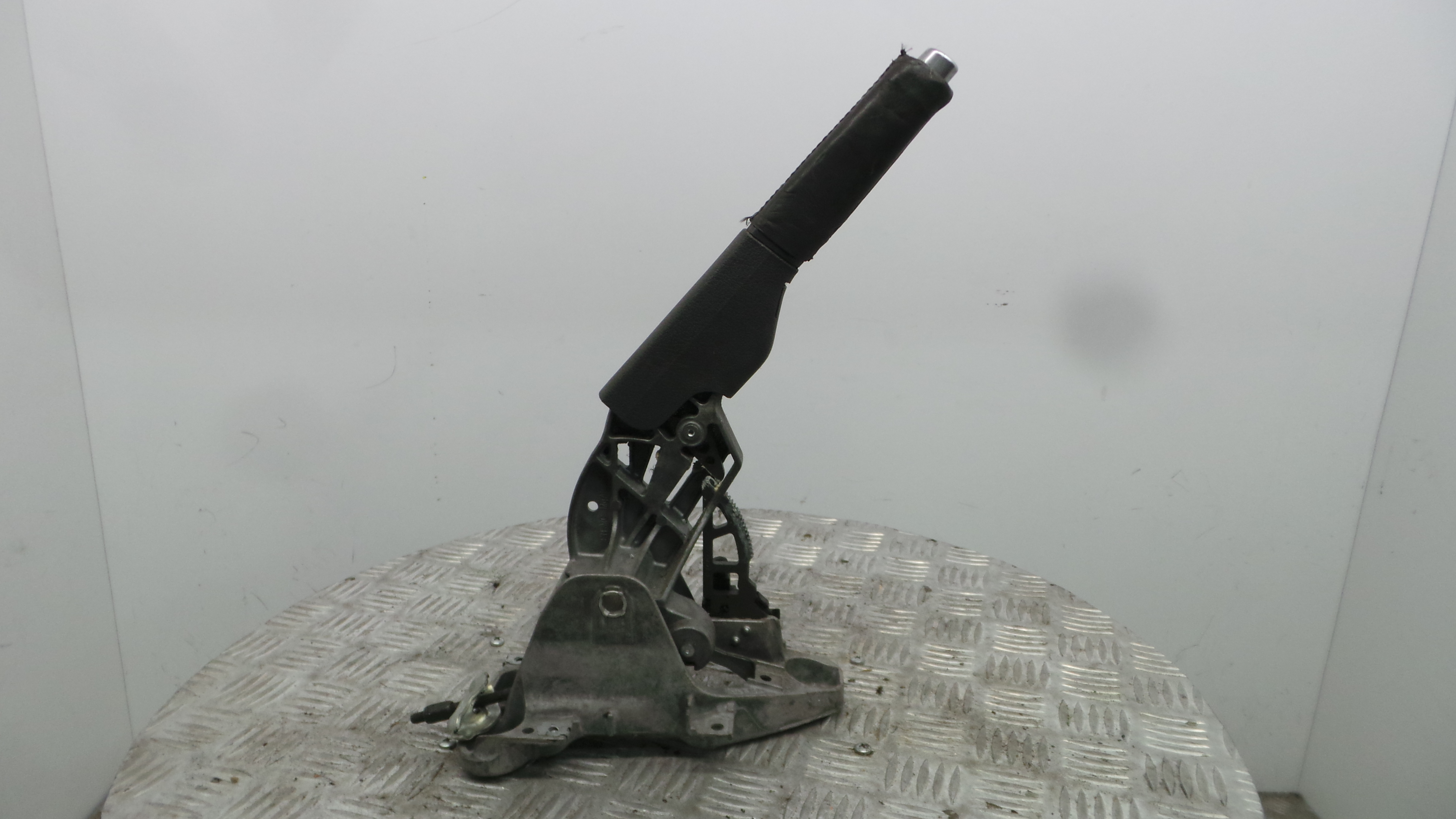 Travão de Mão 8J0711303A - VW GOLF V (1K1)-36439786