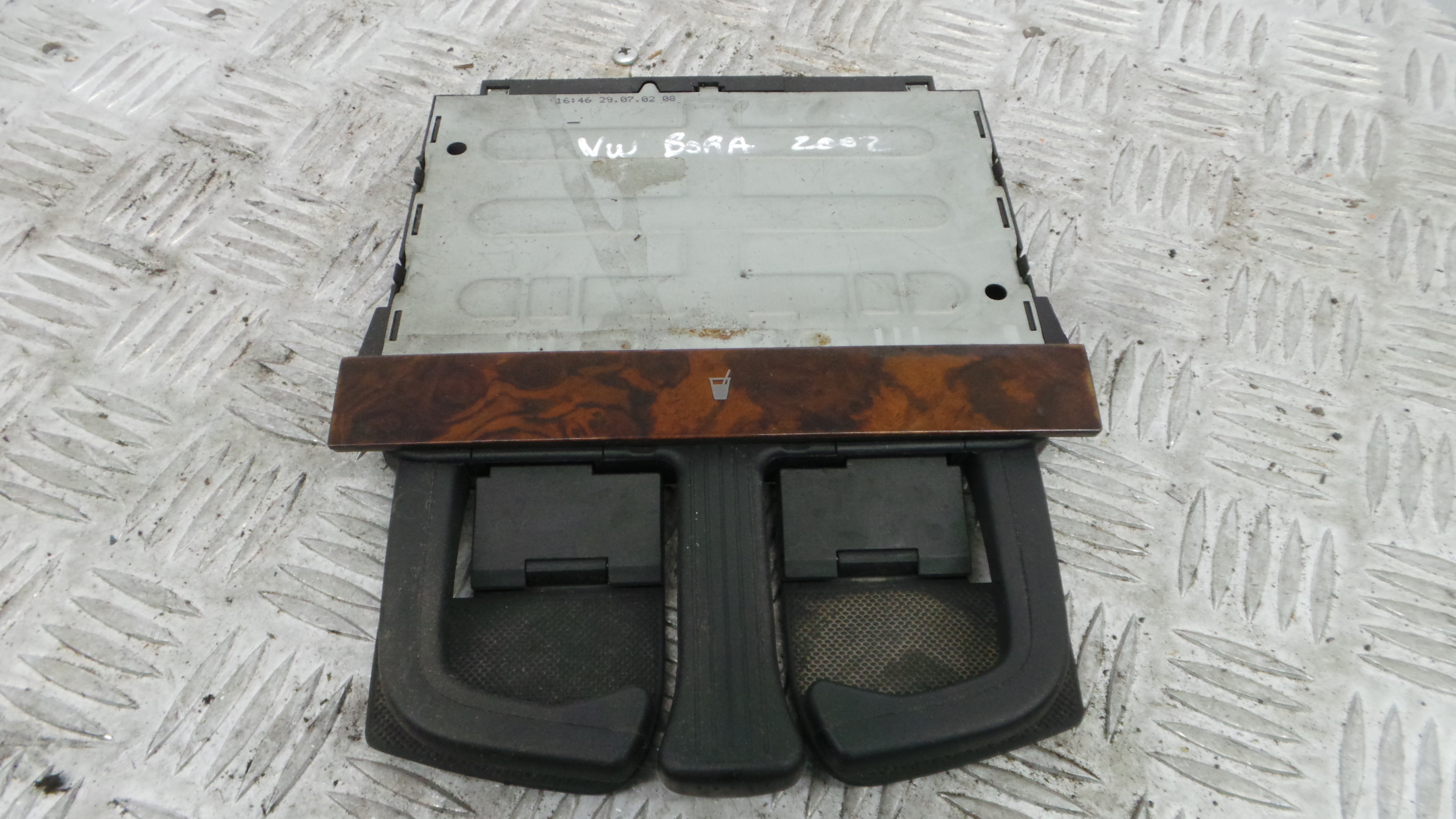 Suporte para copos para o carro 1J0858601D - VW BORA I (1J2)-36440977