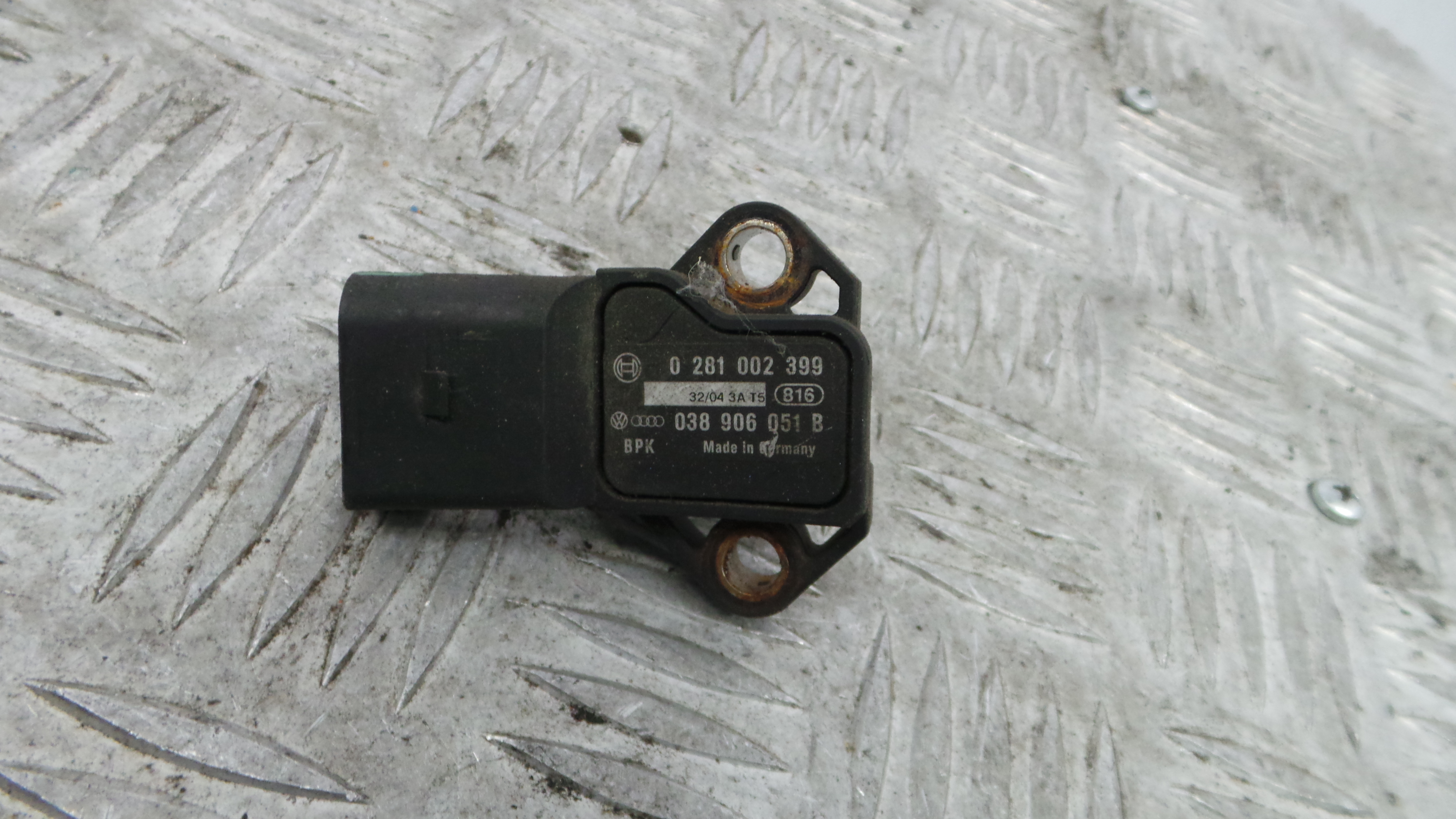Sensor Pressão 038906051B - VW GOLF V (1K1)-36441058