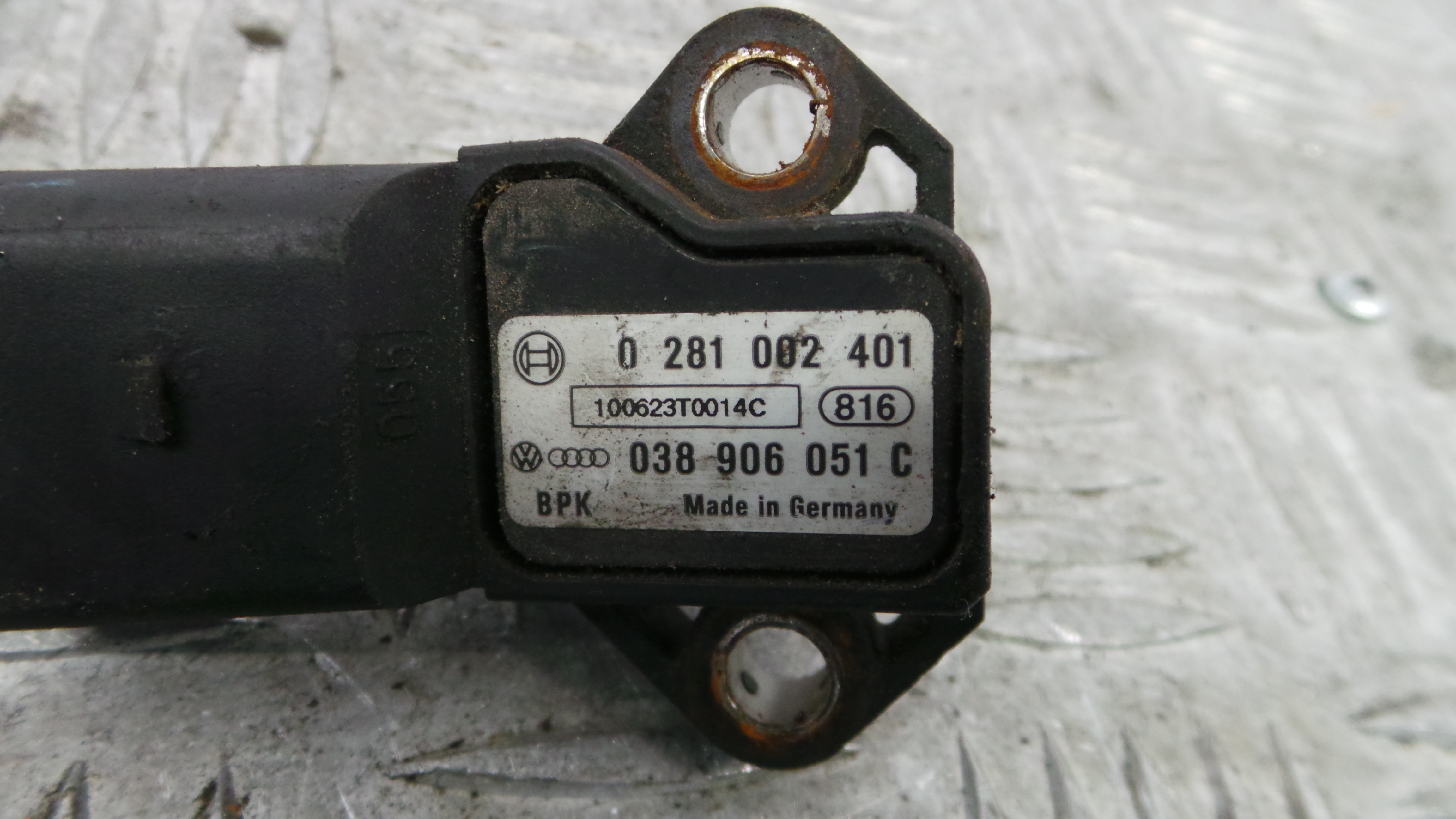 Sensor Pressão 038906051C - SEAT IBIZA IV (6J5, 6P1), IBIZA Mk IV (6J5, 6P1)-36441079