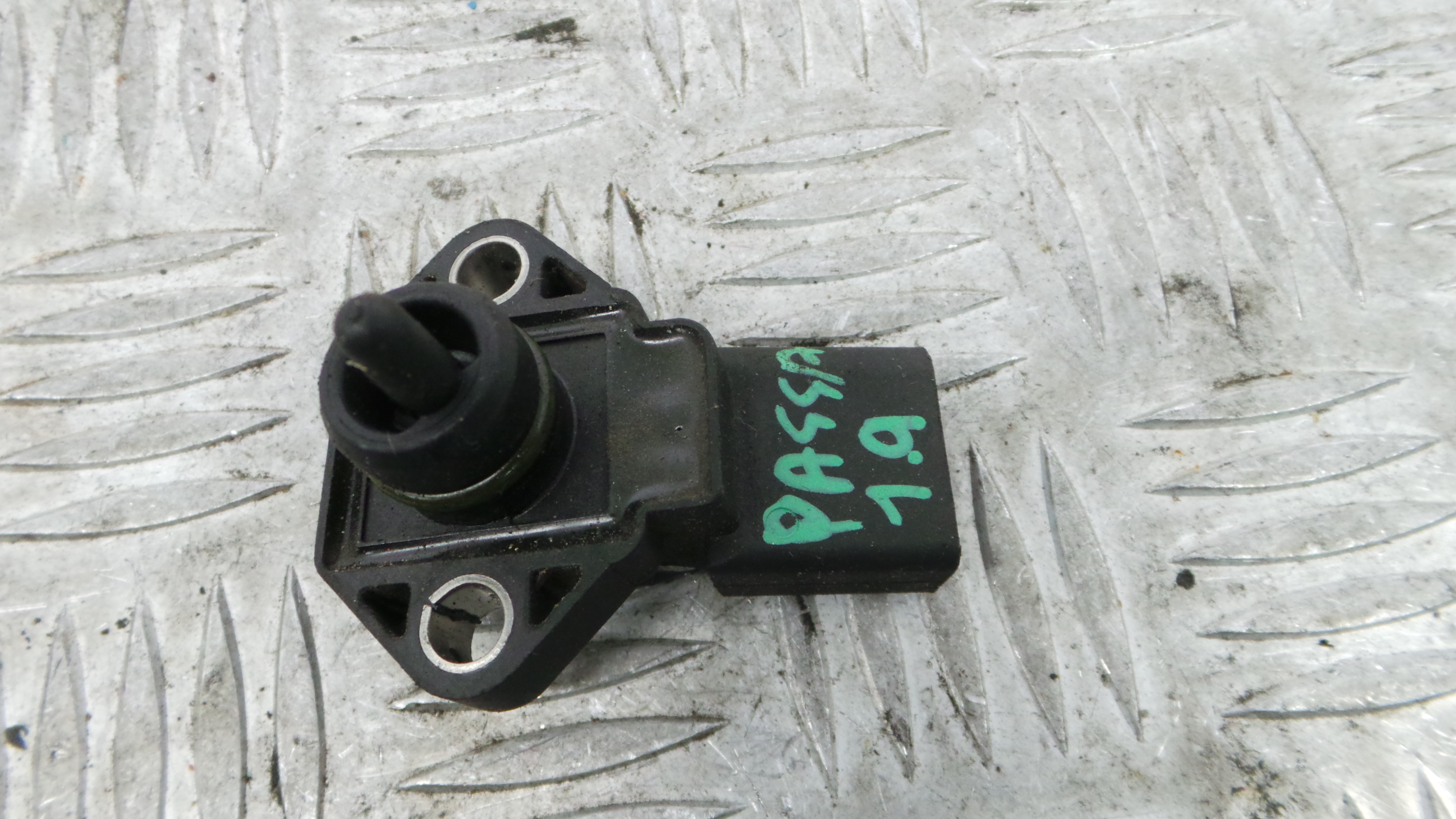 Sensor Pressão 038906051 - VW PASSAT B5.5 (3B3)-36441095