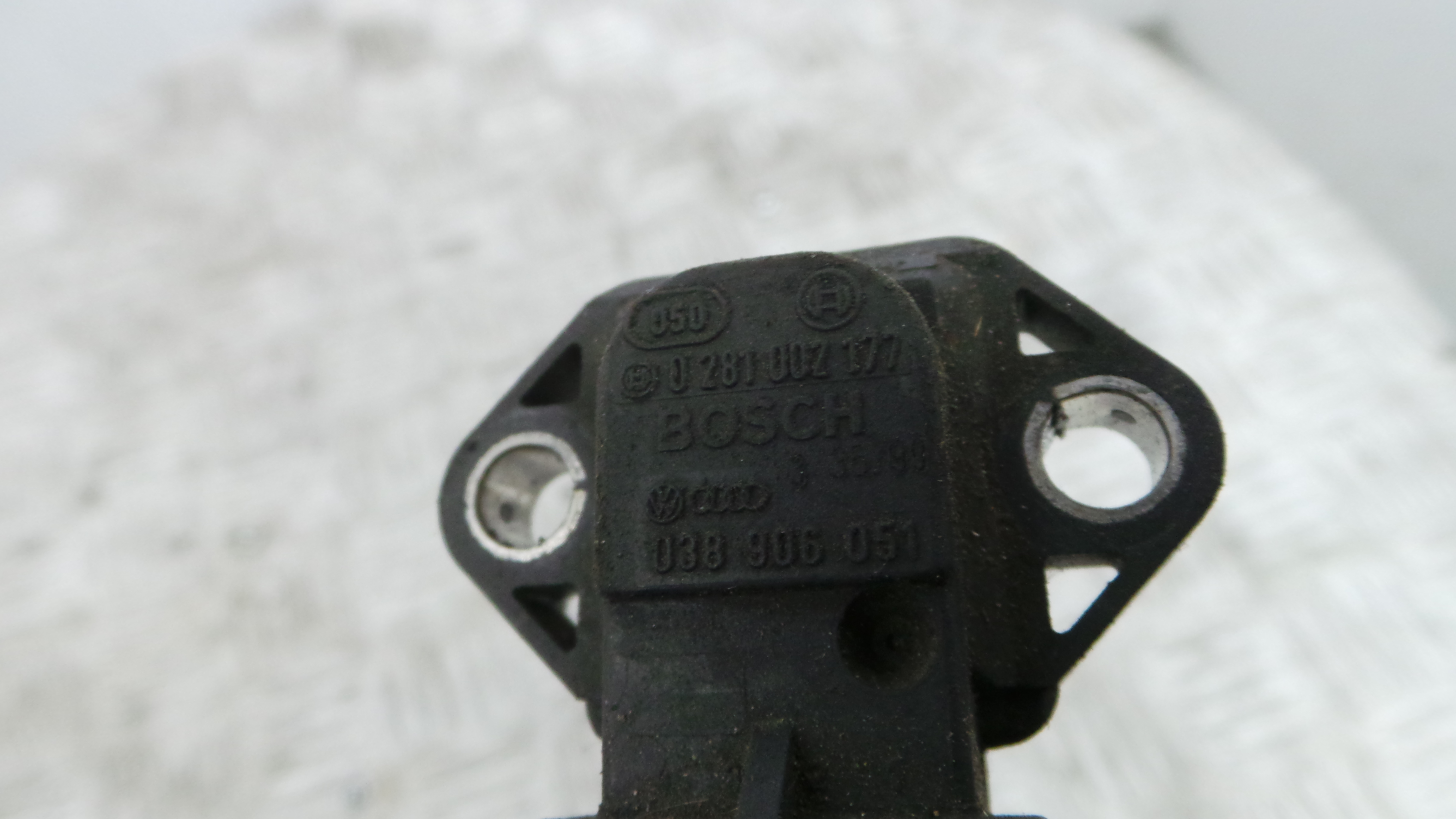 Sensor Pressão 038906051 - VW PASSAT B5.5 (3B3)-36441095