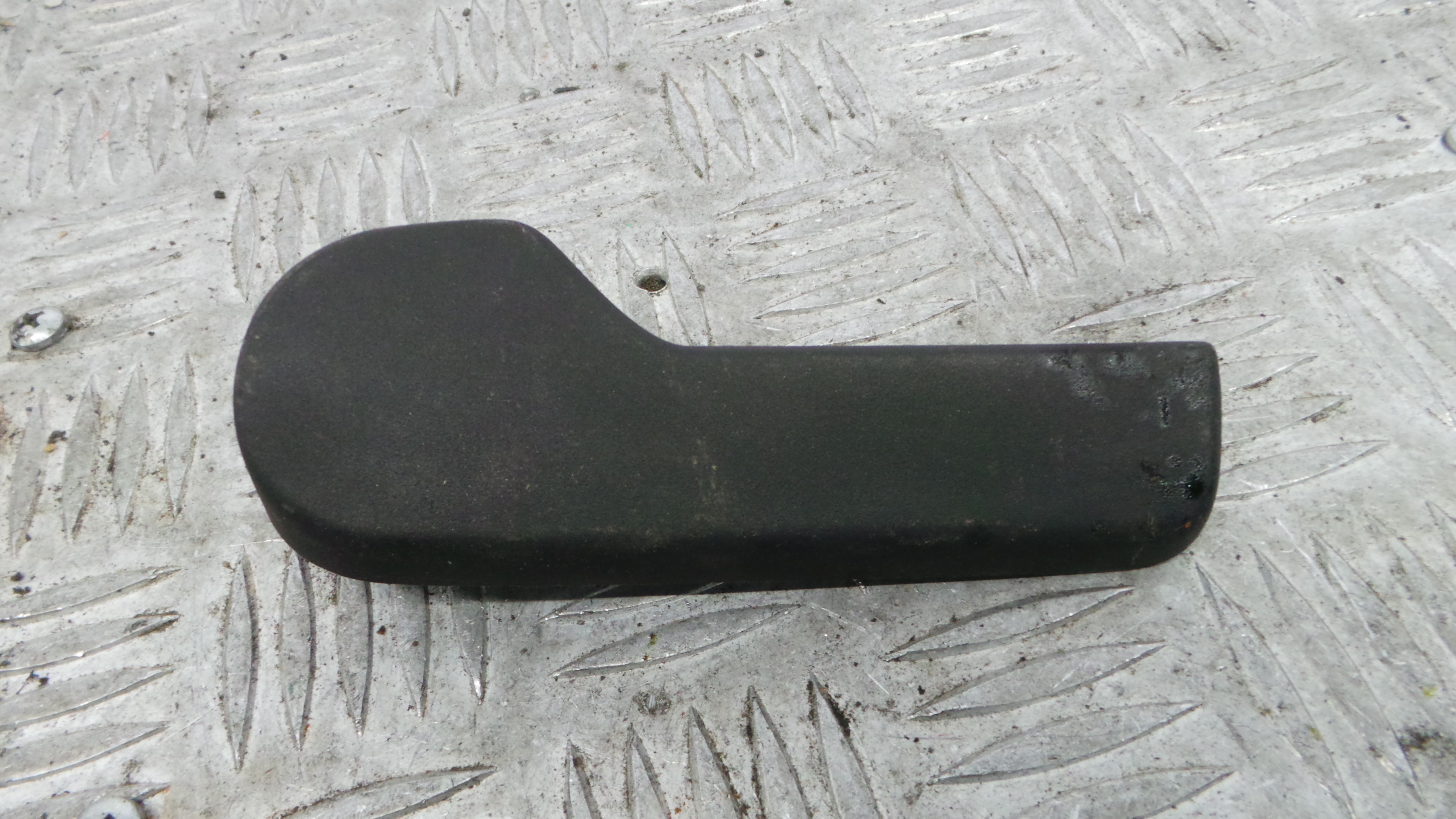 Puxador Interior Capot 1J1823533C - VW GOLF IV (1J1), GOLF Mk IV (1J1)-36441110