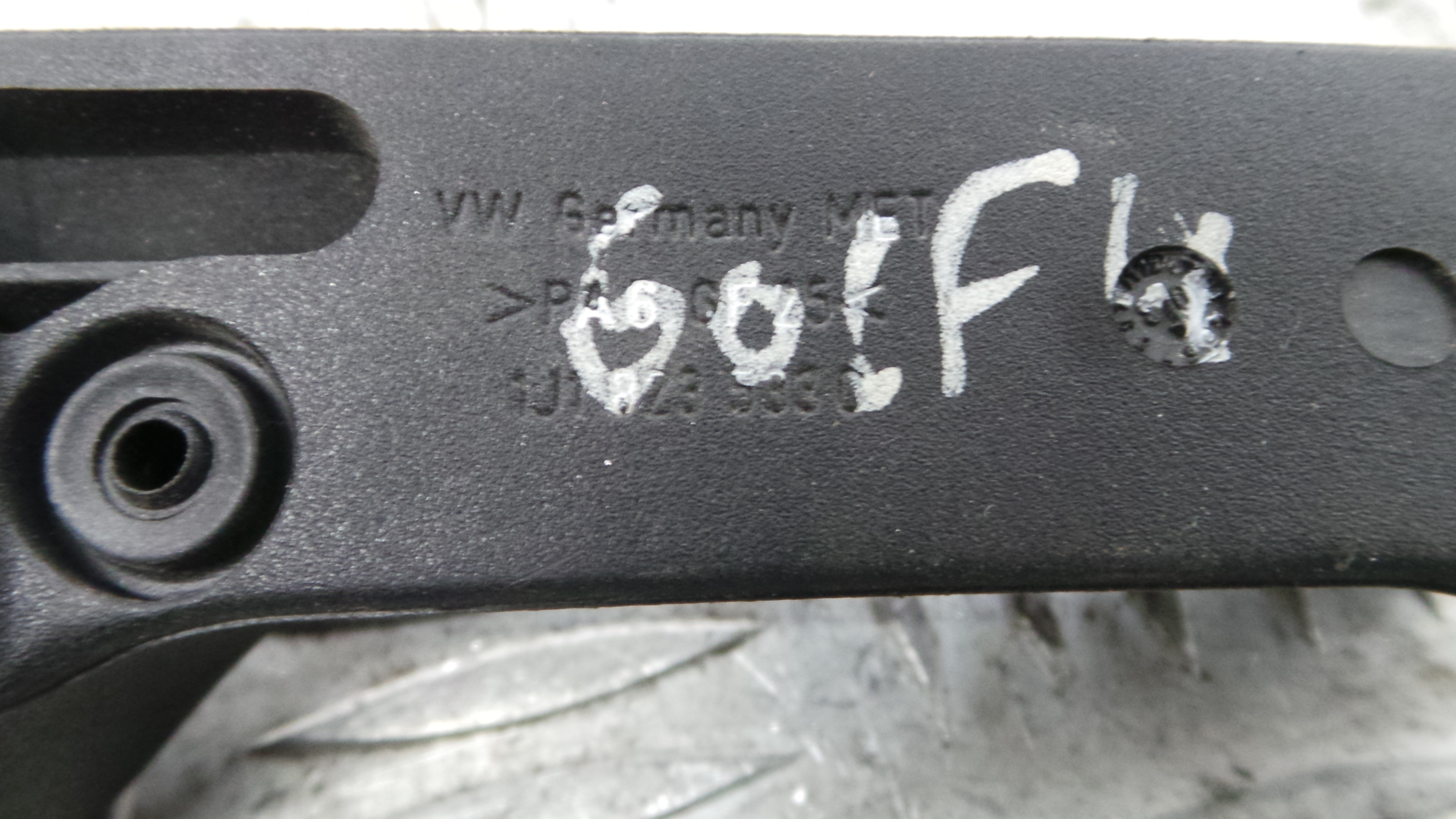 Puxador Interior Capot 1J1823533C - VW GOLF IV (1J1), GOLF Mk IV (1J1)-36441110