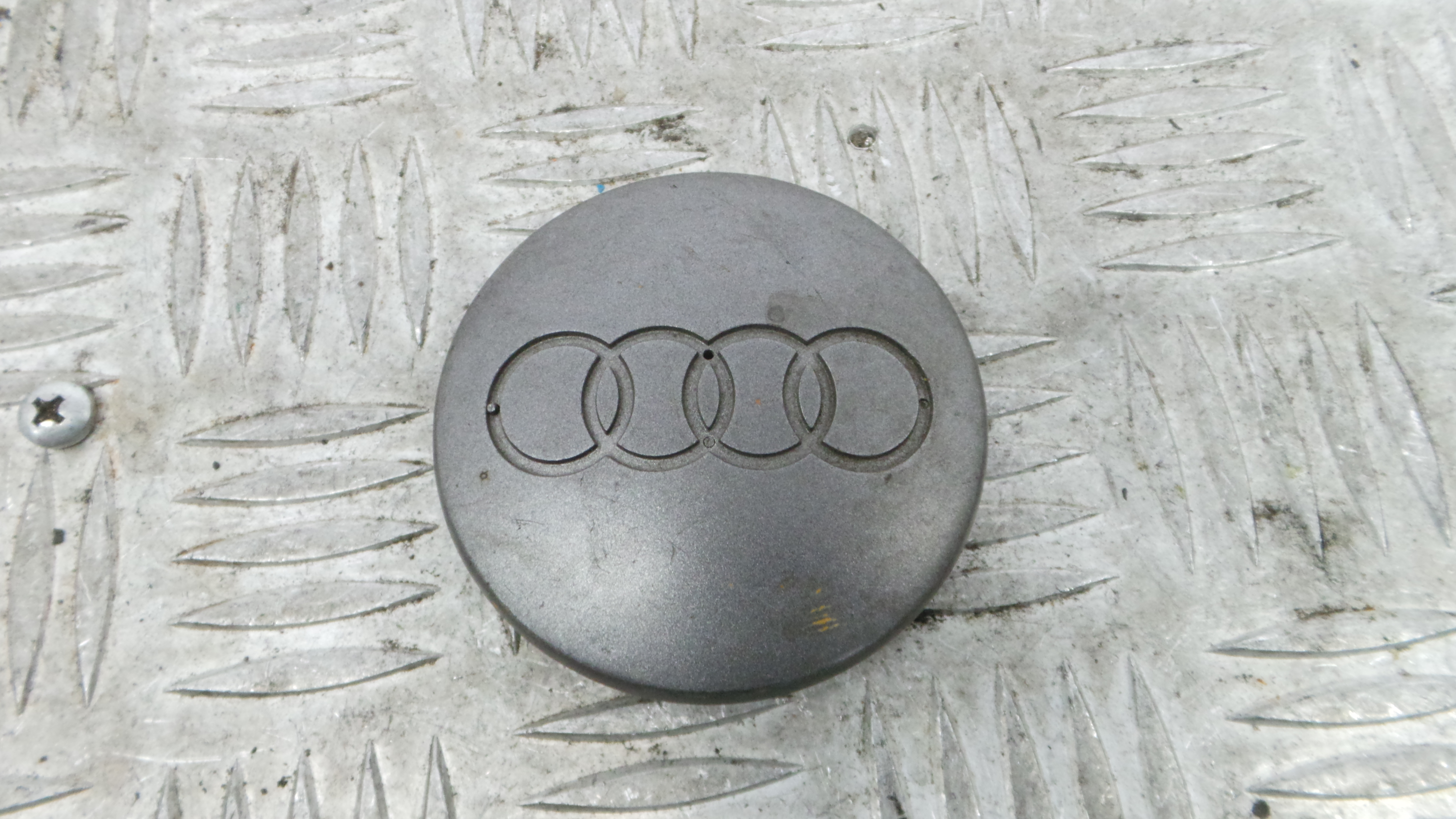 Centro Jante 8D0601170 - AUDI A3 (8L1)-36441122