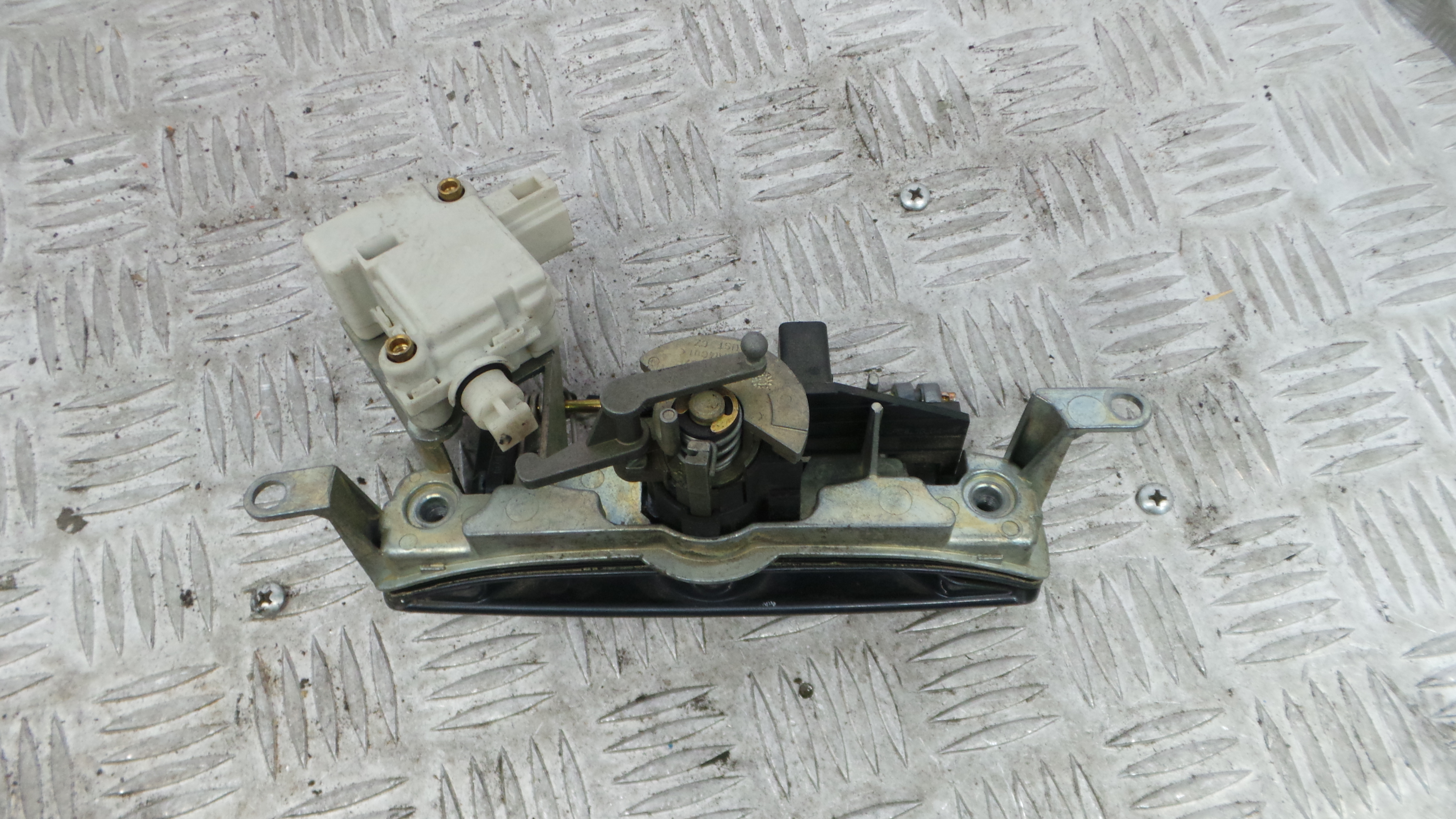 Puxador Exterior da Tampa da Mala 6Q6827565G - VW POLO (9N_, 9A_)-36441125