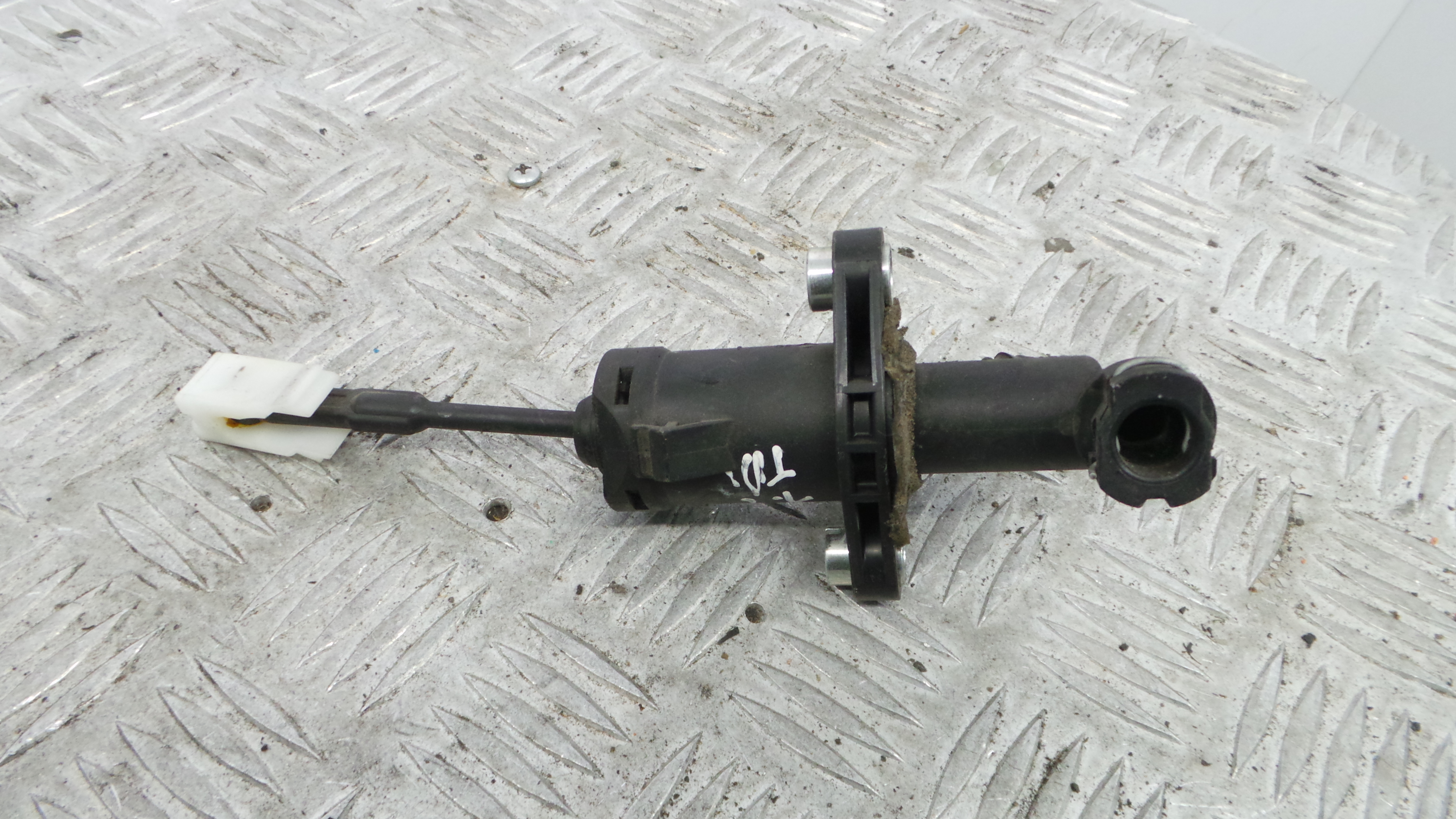 Cilindro Receptor De Embraiagem 6R0721388 - SEAT IBIZA IV (6J5, 6P1), IBIZA Mk IV (6J5, 6P1)-36441173