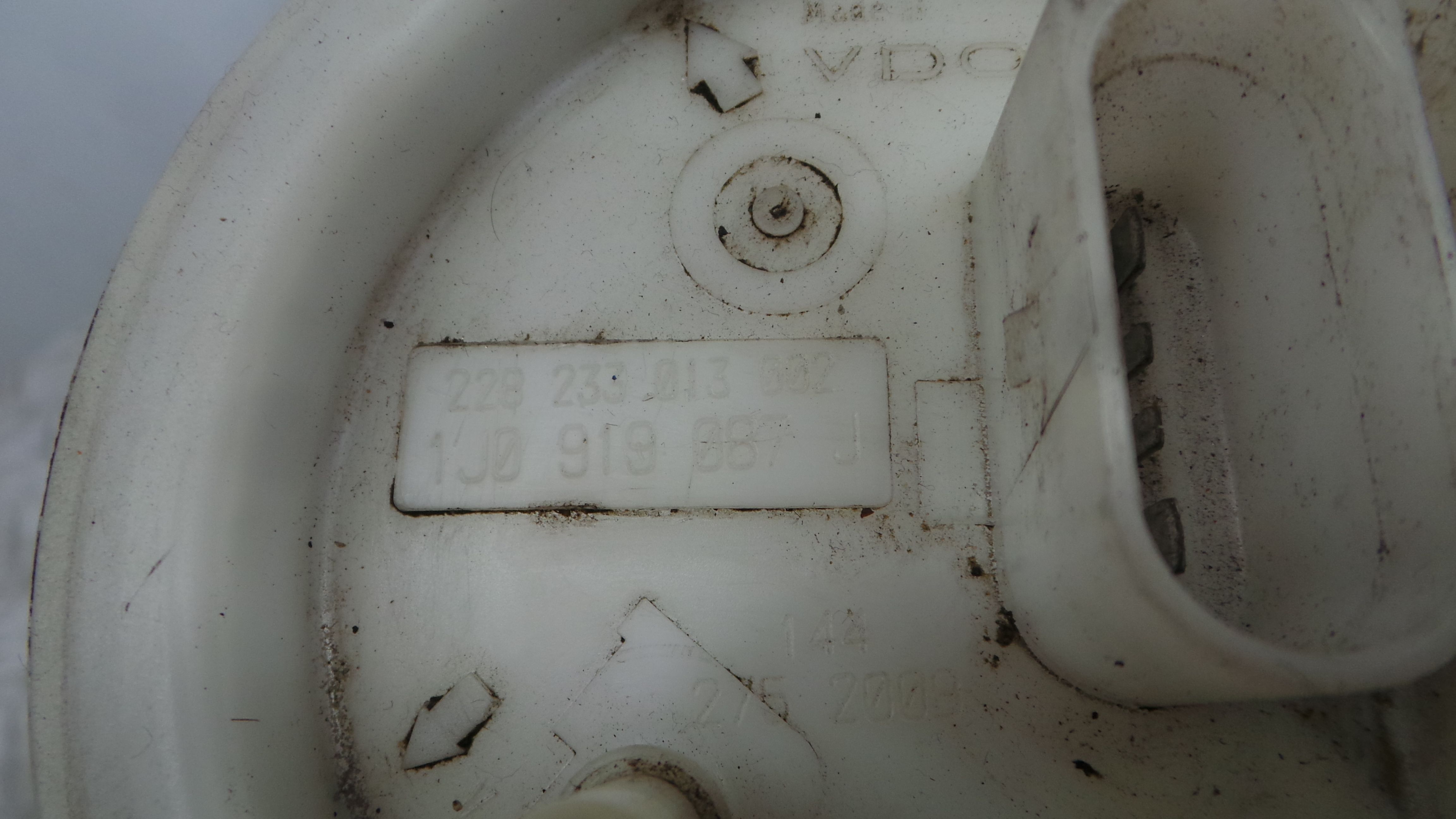 Boia do Combustível 1J0919087J - VW GOLF IV (1J1), GOLF Mk IV (1J1)-36441201