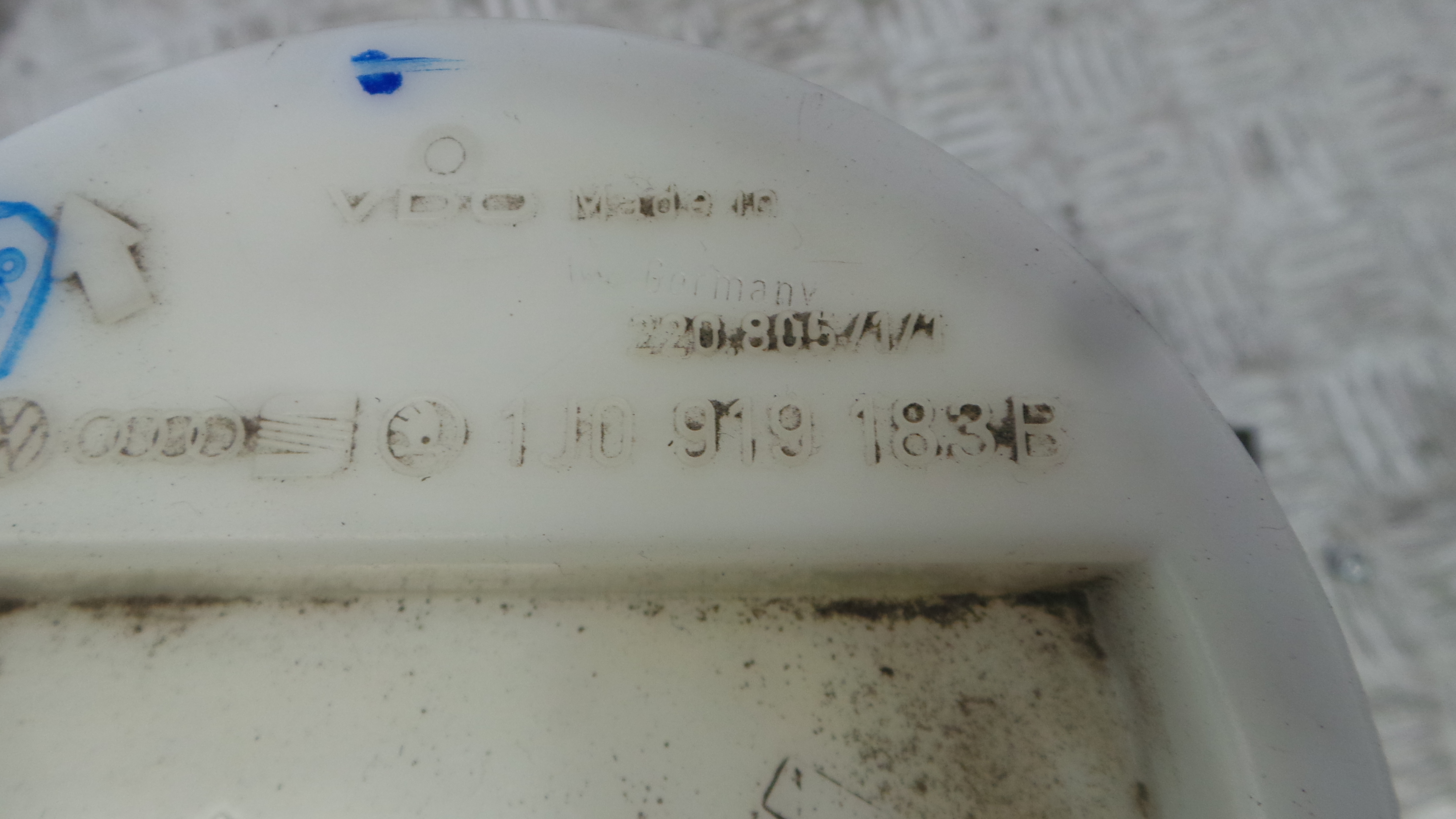 Boia do Combustível 1J0919183B - AUDI A3 (8L1)-36441210