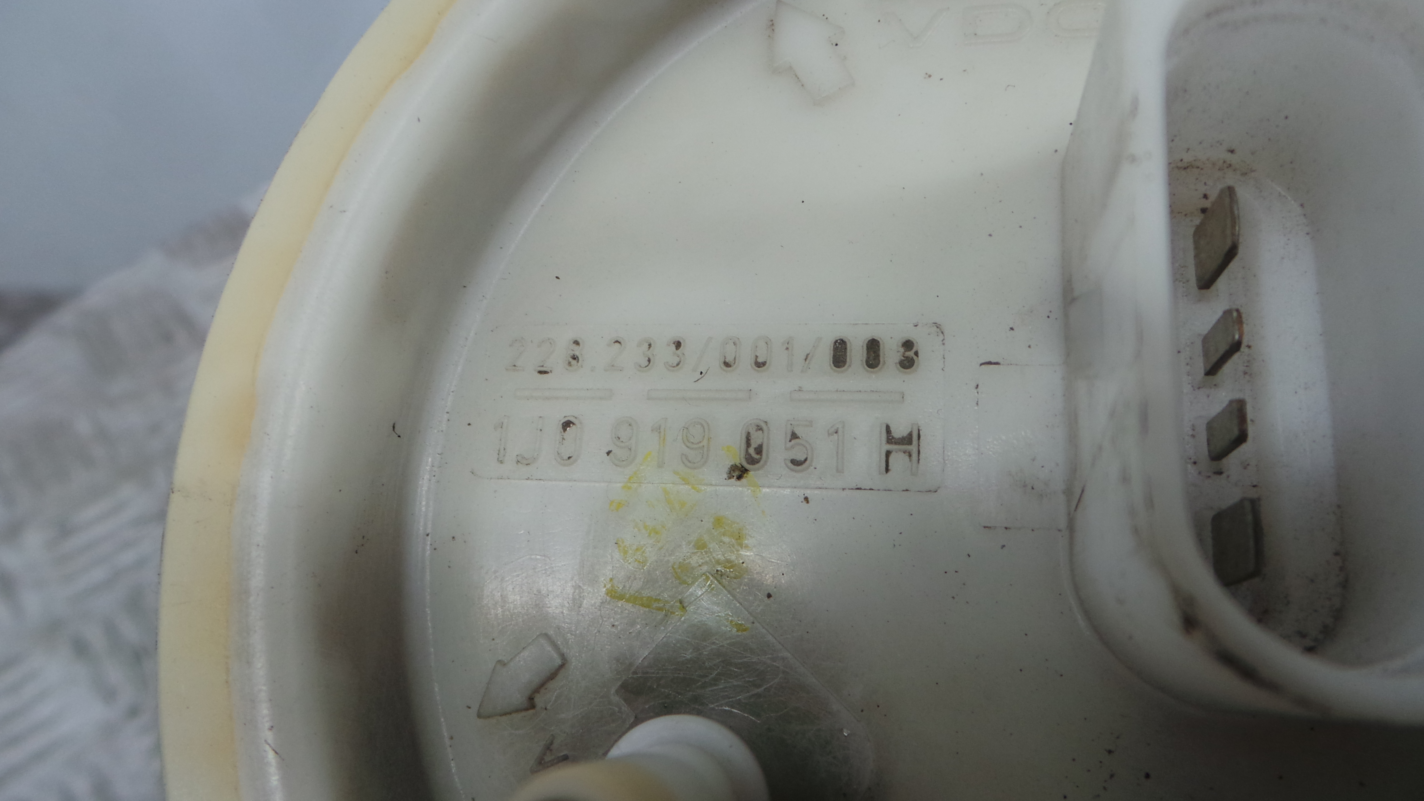 Boia do Combustível 1J0919051H - VW GOLF IV (1J1), GOLF Mk IV (1J1)-36441249