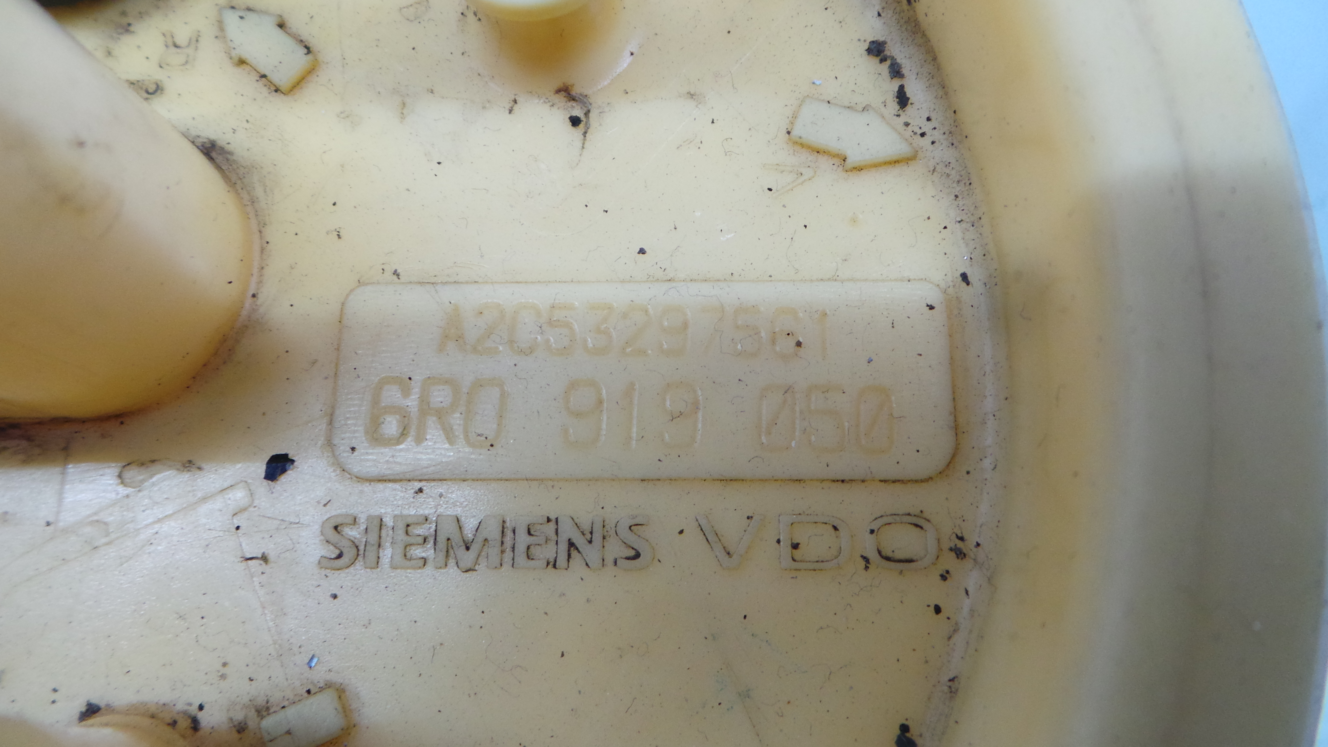 Boia do Combustível 6R0919050 - VW POLO V (6R1, 6C1)-36441261