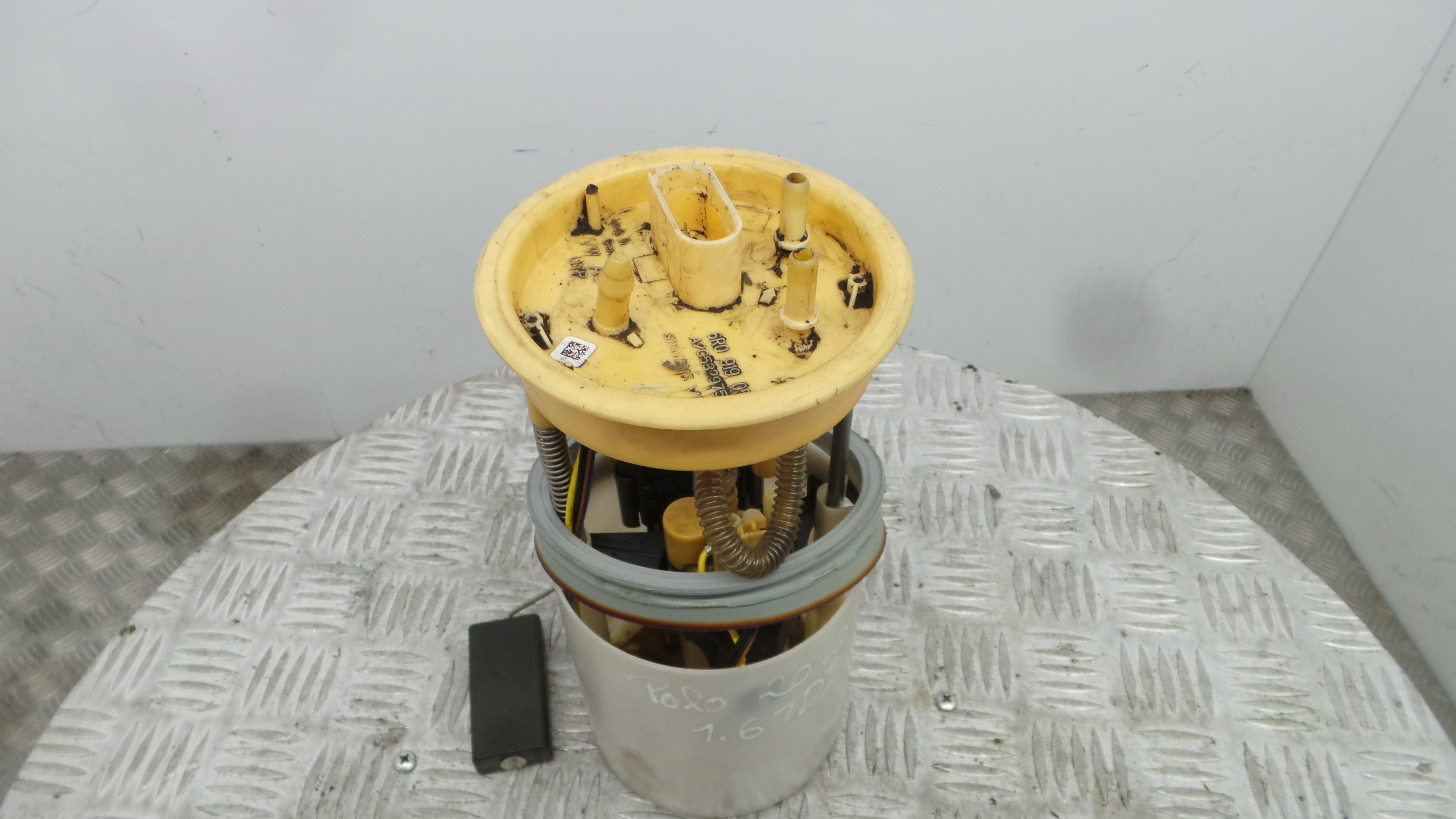 Boia do Combustível 6R0919050 - VW POLO V (6R1, 6C1)-36441267