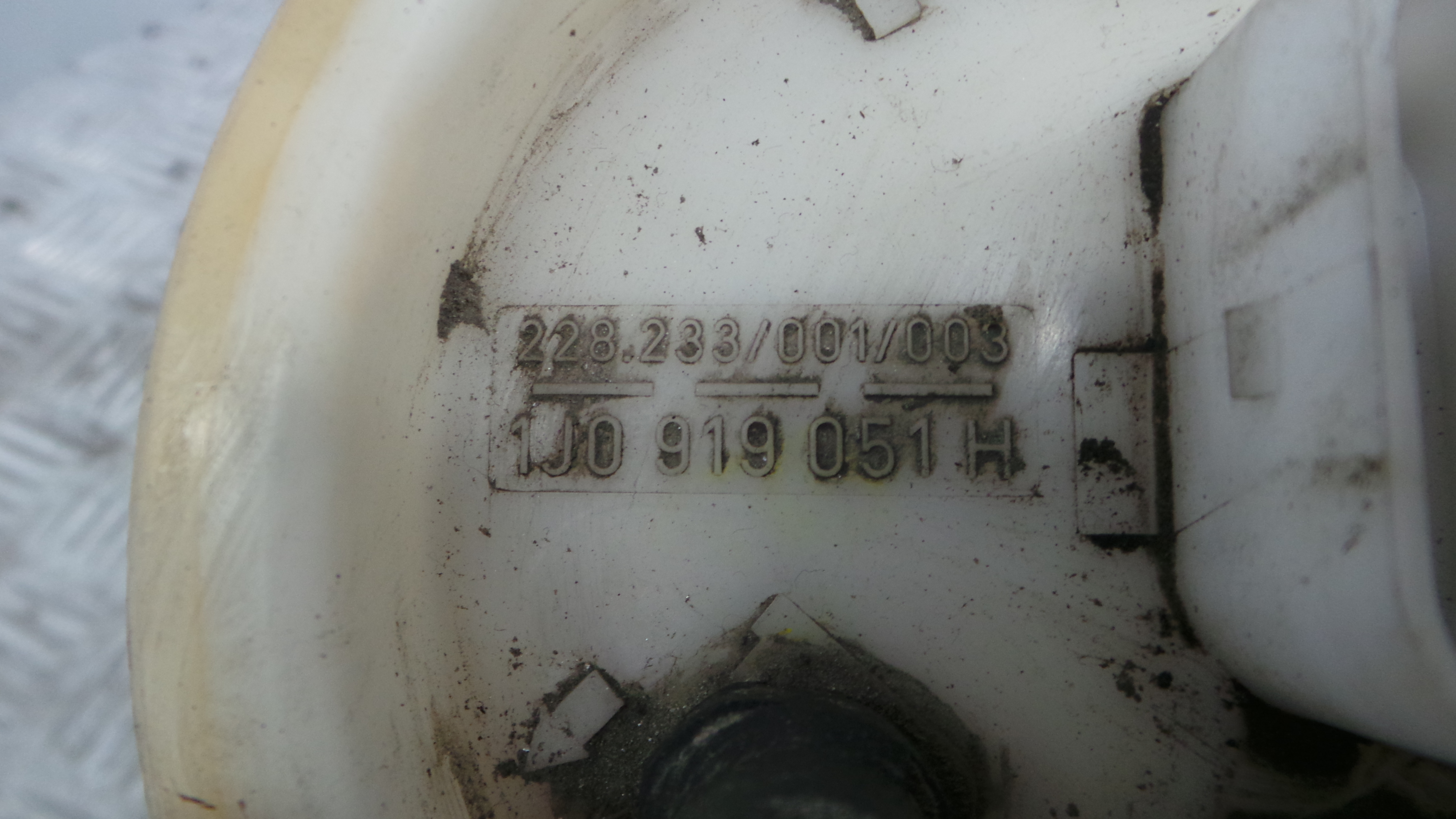 Boia do Combustível 1J0919051H - AUDI A3 (8L1)-36441282