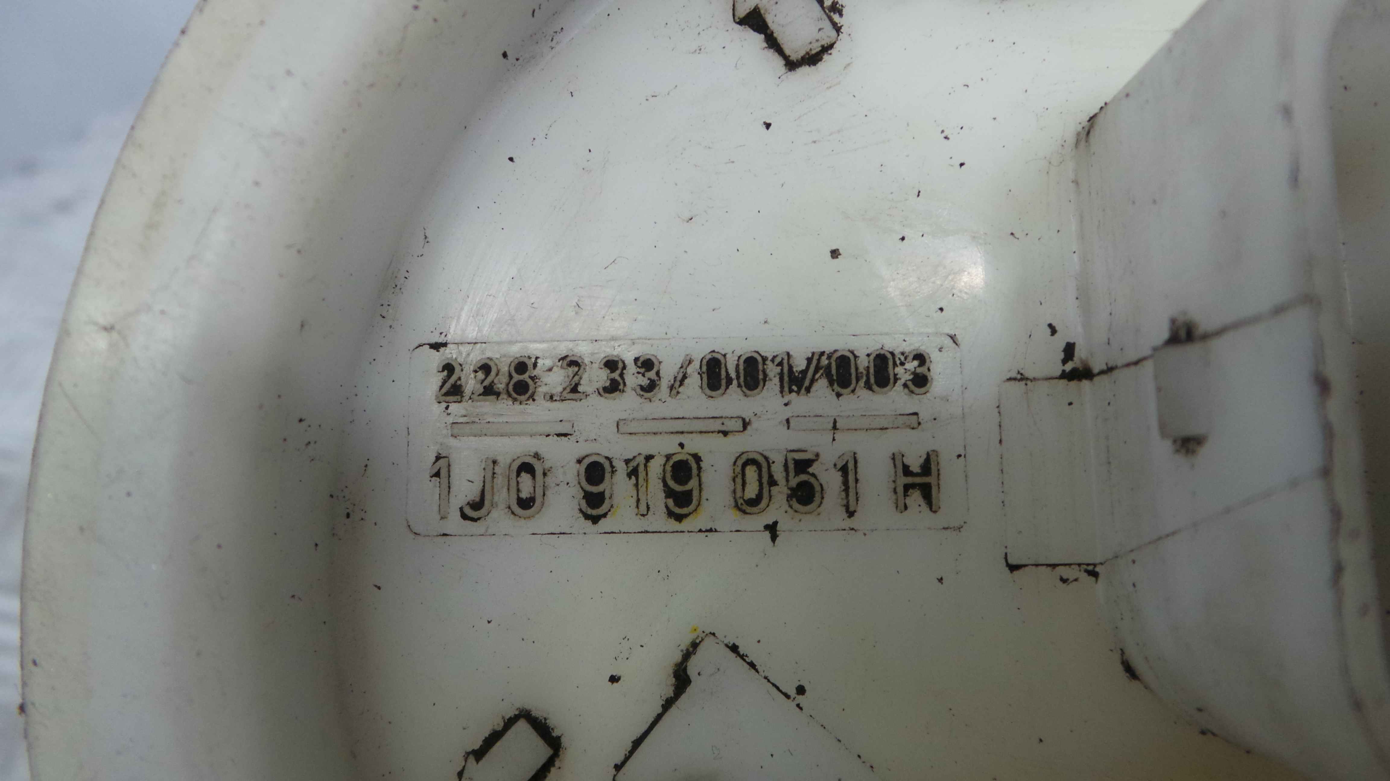 Boia do Combustível 1J0919051H - AUDI A3 (8L1)-36441315