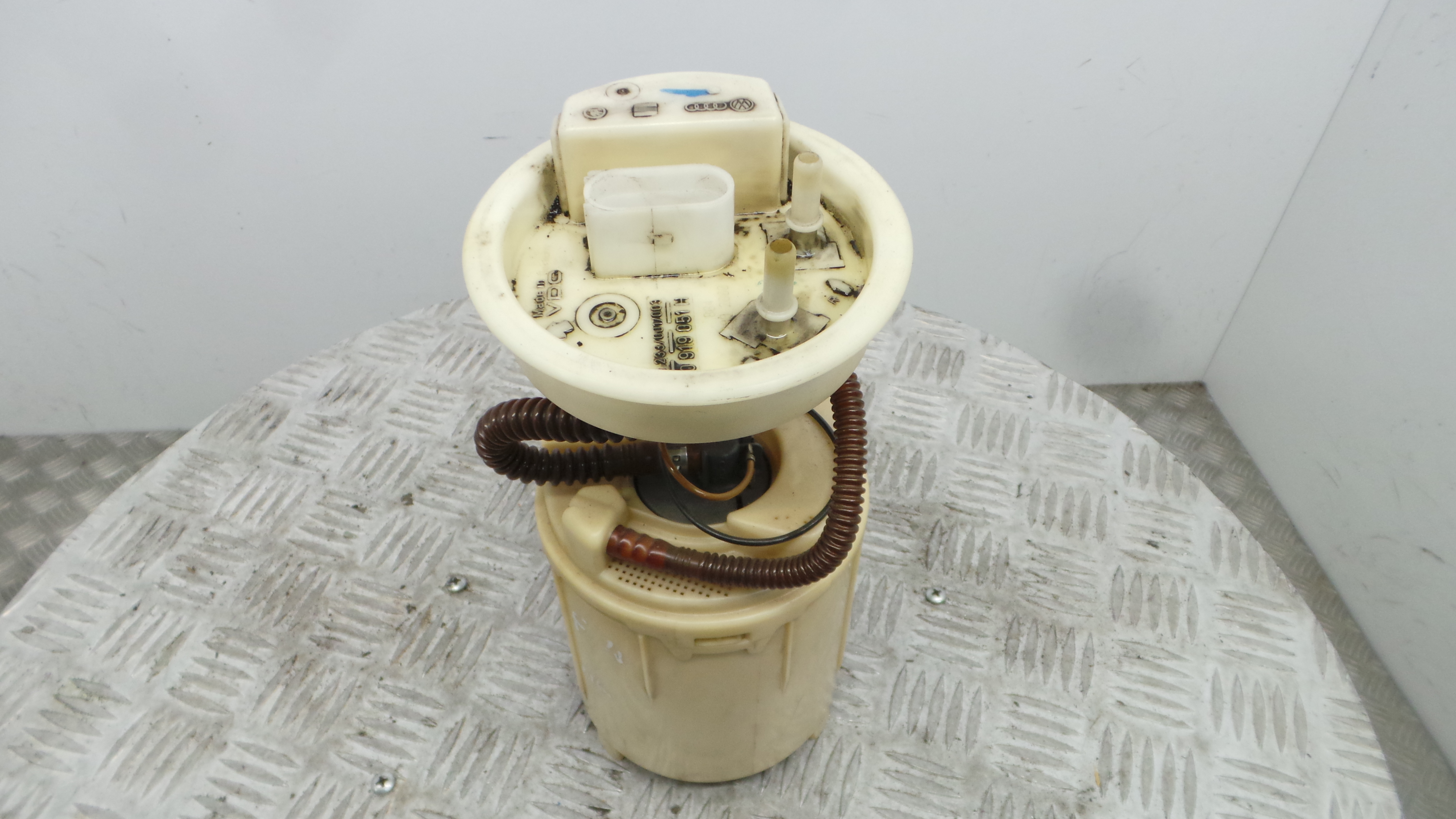 Boia do Combustível 1J0919051H - VW GOLF IV (1J1), GOLF Mk IV (1J1)-36441333