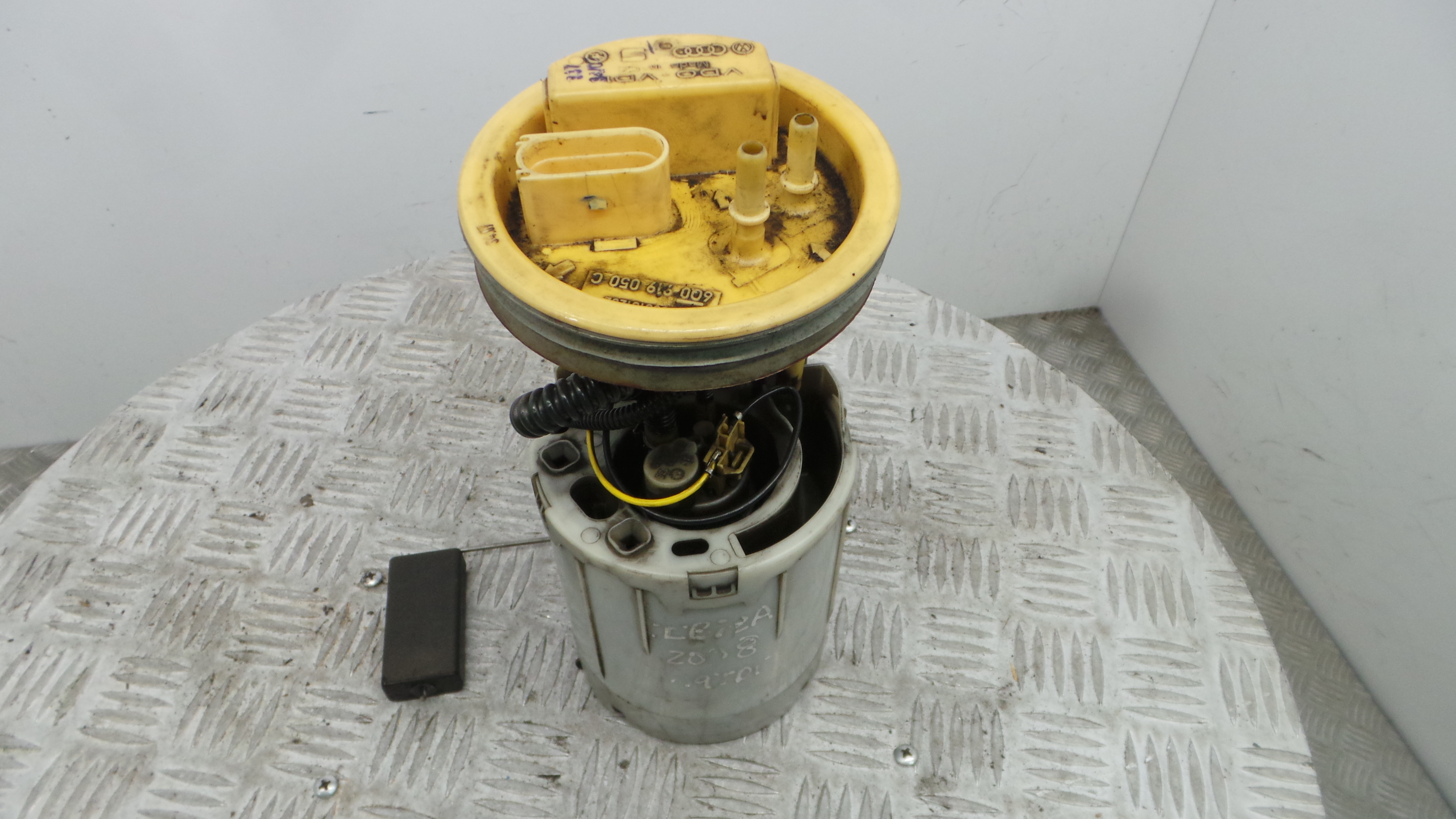 Boia do Combustível 6Q0919050C - SEAT IBIZA III (6L1), IBIZA Mk III (6L1)-36441339