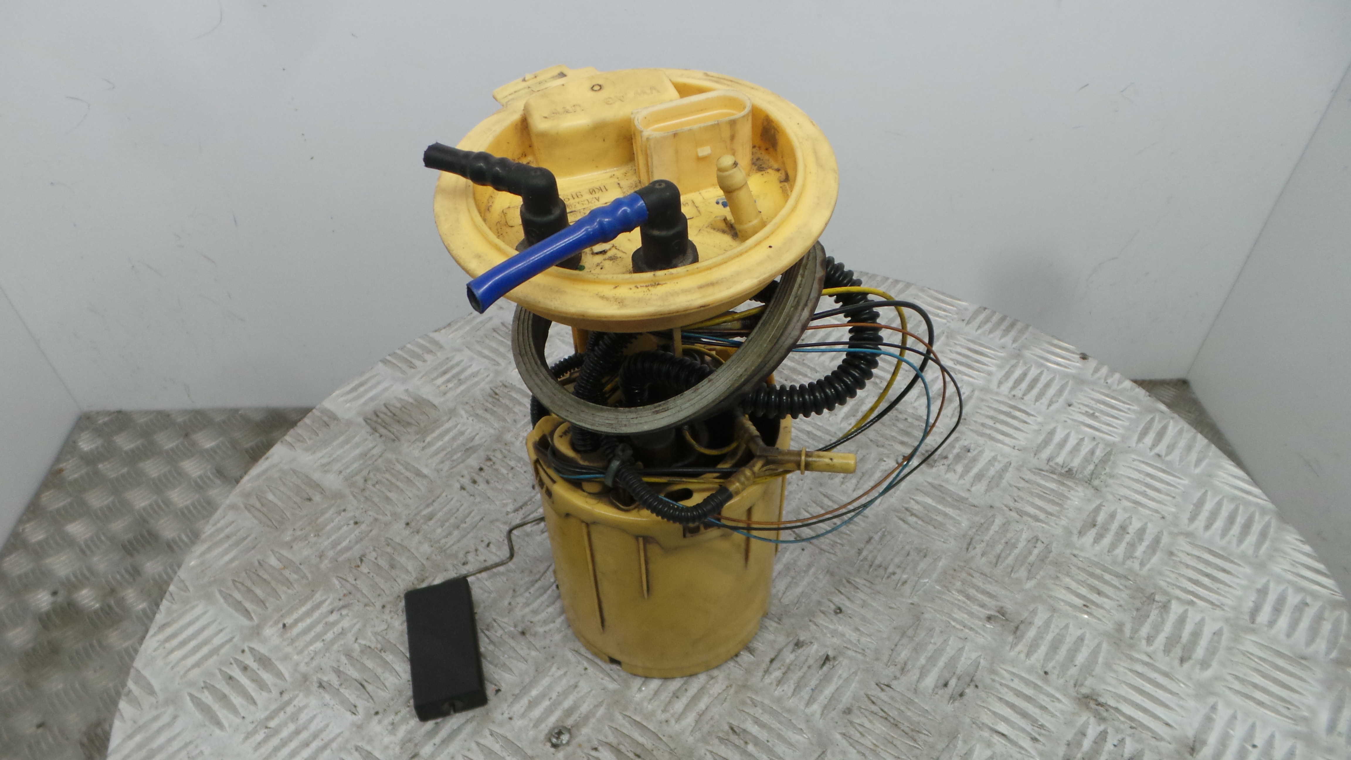 Boia do Combustível 1K0919050E - VW GOLF V (1K1)-36441379