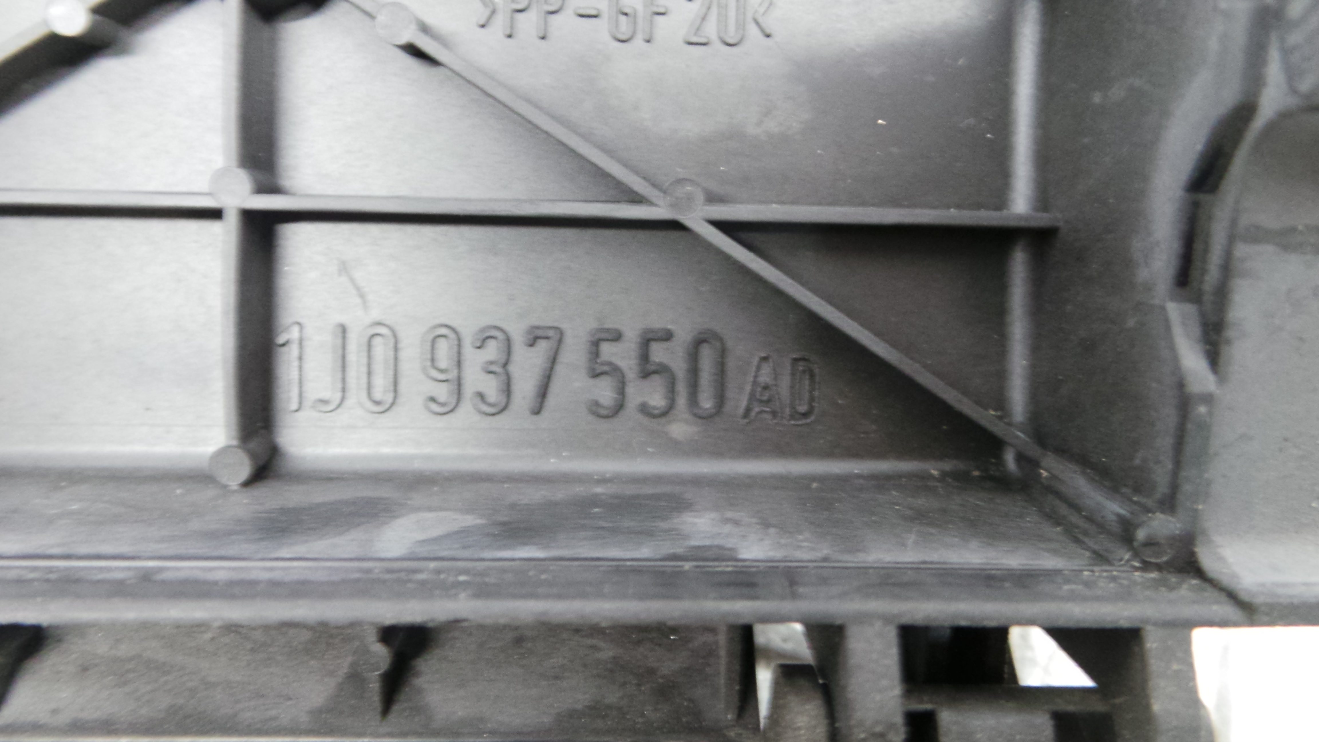 Caixa dos Fusíveis / BSI / UCH / SAM 1J0937550AD - VW GOLF IV (1J1), GOLF Mk IV (1J1)-36441449