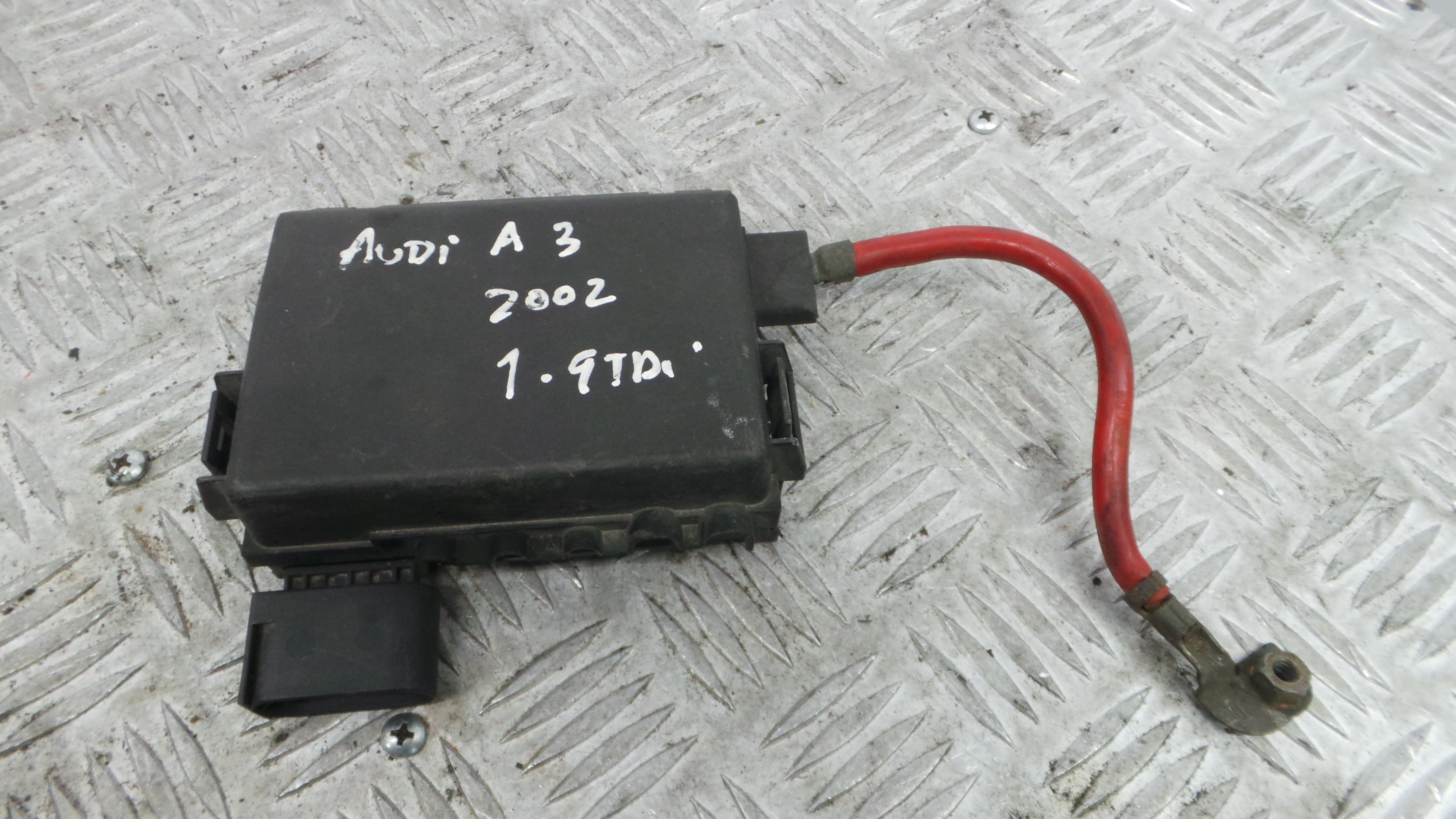 Caixa dos Fusíveis / BSI / UCH / SAM 1J0937550AA - AUDI A3 (8L1)-36441461 Caixa dos Fusíveis / BSI / UCH / SAM 1J0937550AA - AUDI A3 (8L1)-36441461