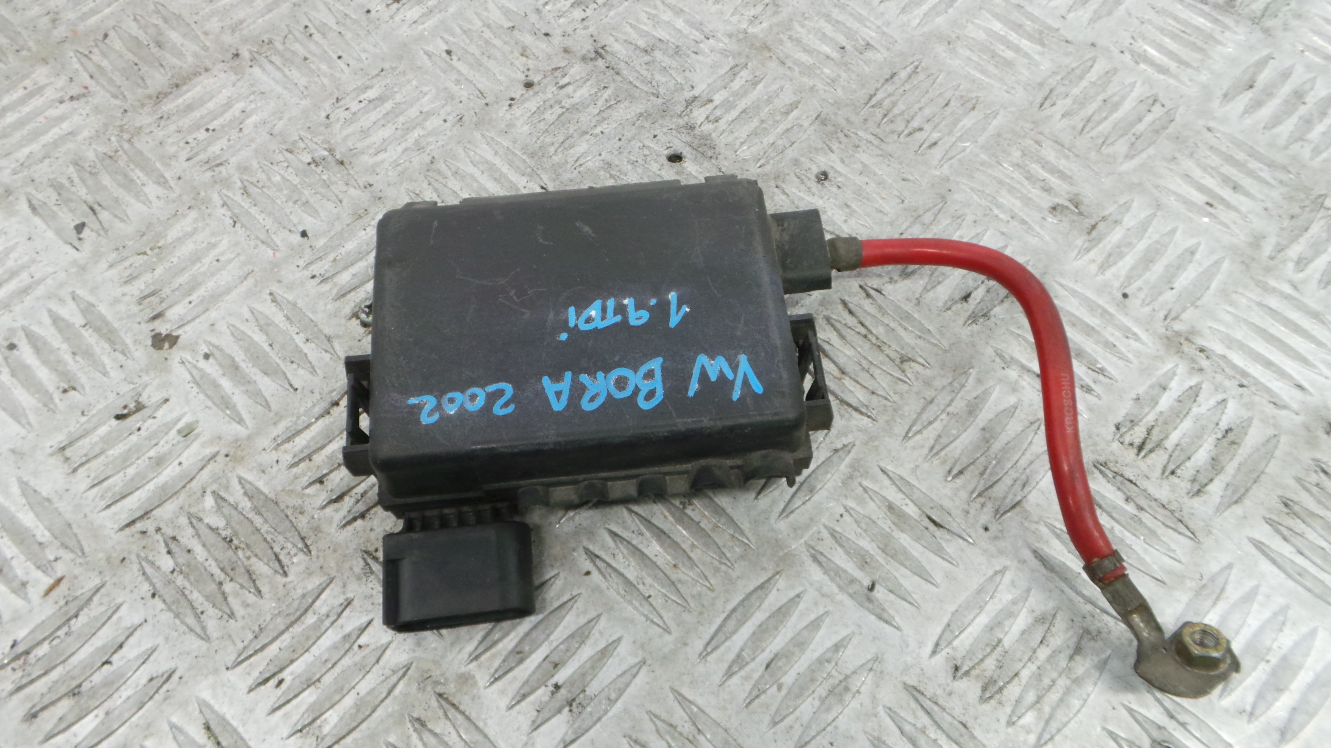 Caixa dos Fusíveis / BSI / UCH / SAM 1J0937550AB - VW BORA I (1J2)-36441470