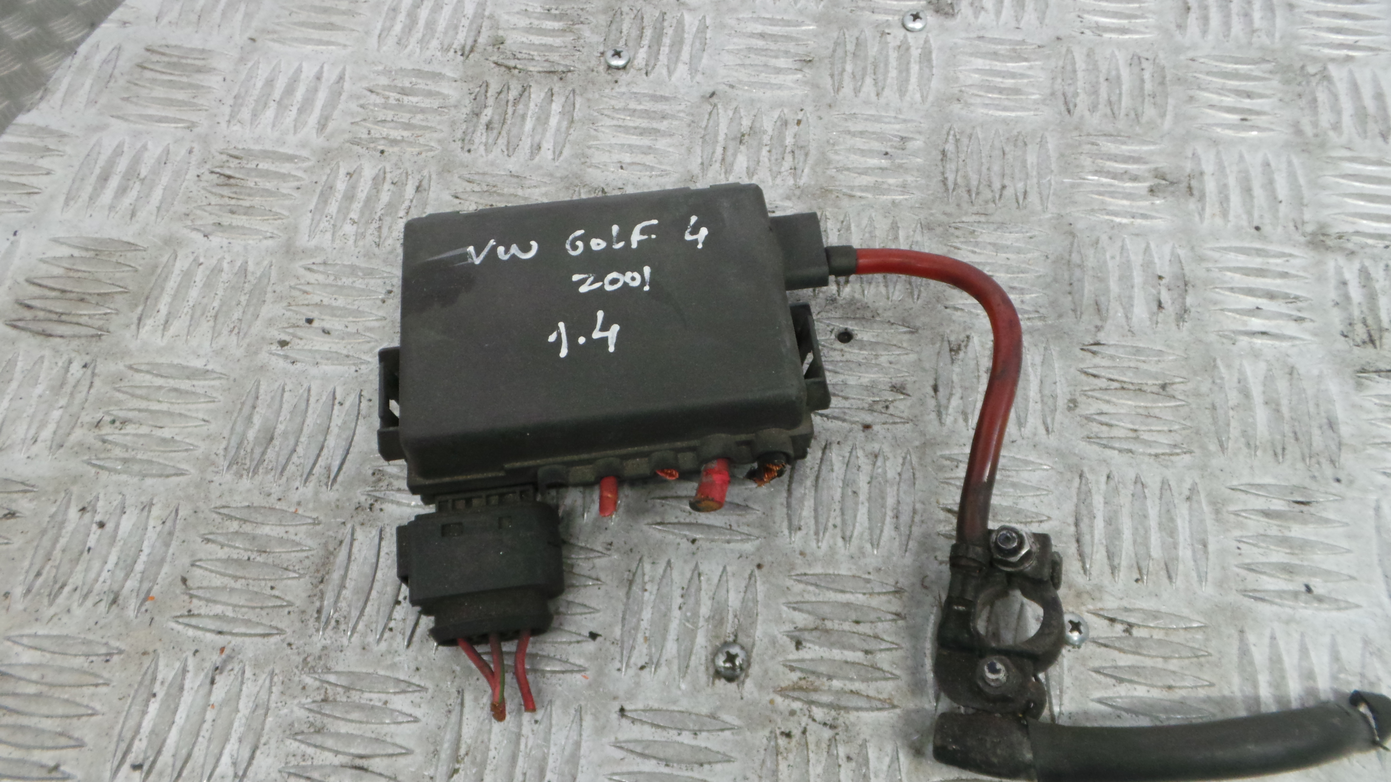 Caixa dos Fusíveis / BSI / UCH / SAM 1J0937550AA - VW GOLF IV (1J1), GOLF Mk IV (1J1)-36441474 Caixa dos Fusíveis / BSI / UCH / SAM 1J0937550AA - VW GOLF IV (1J1), GOLF Mk IV (1J1)-36441474