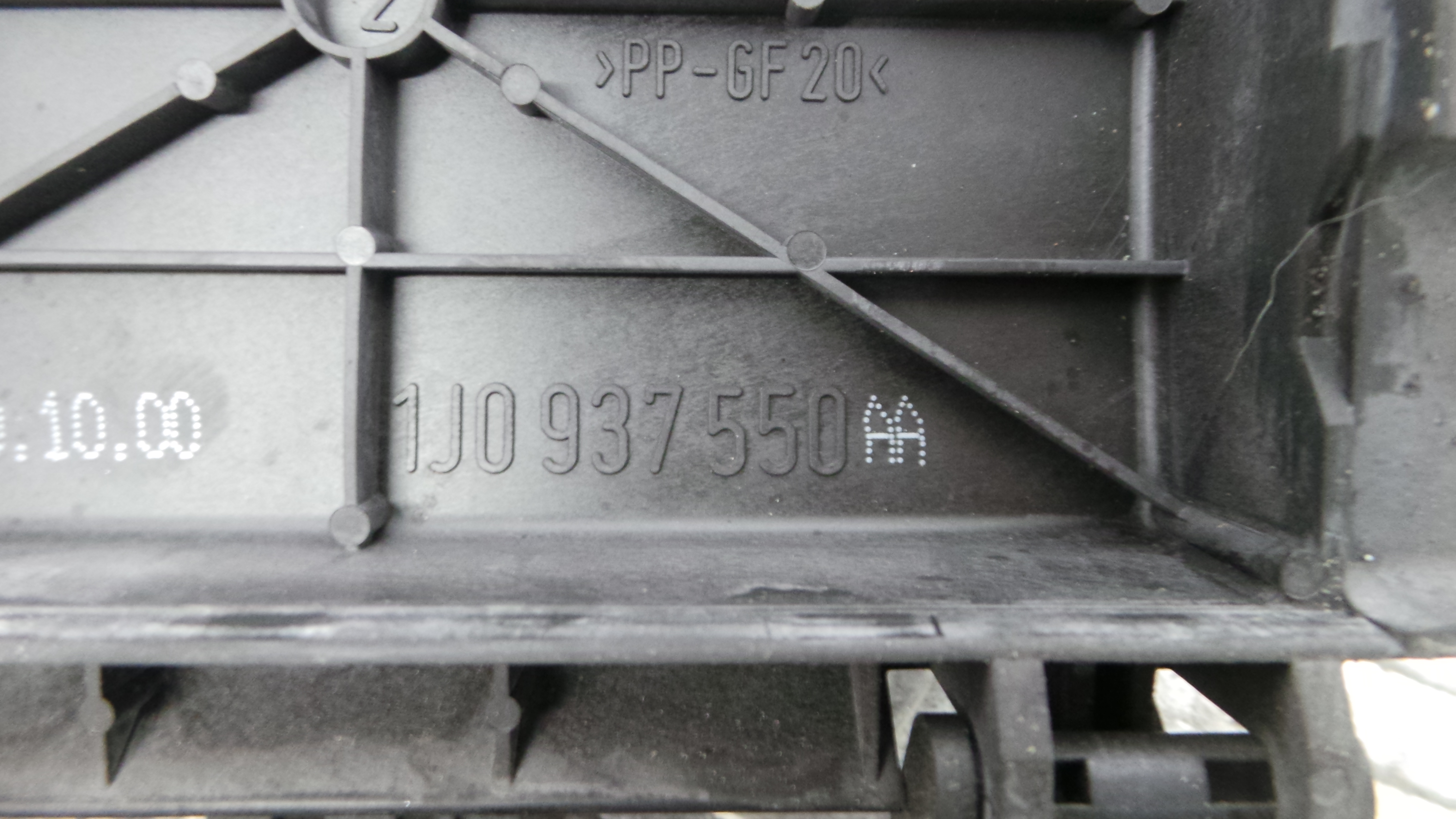 Caixa dos Fusíveis / BSI / UCH / SAM 1J0937550AA - VW GOLF IV (1J1), GOLF Mk IV (1J1)-36441474