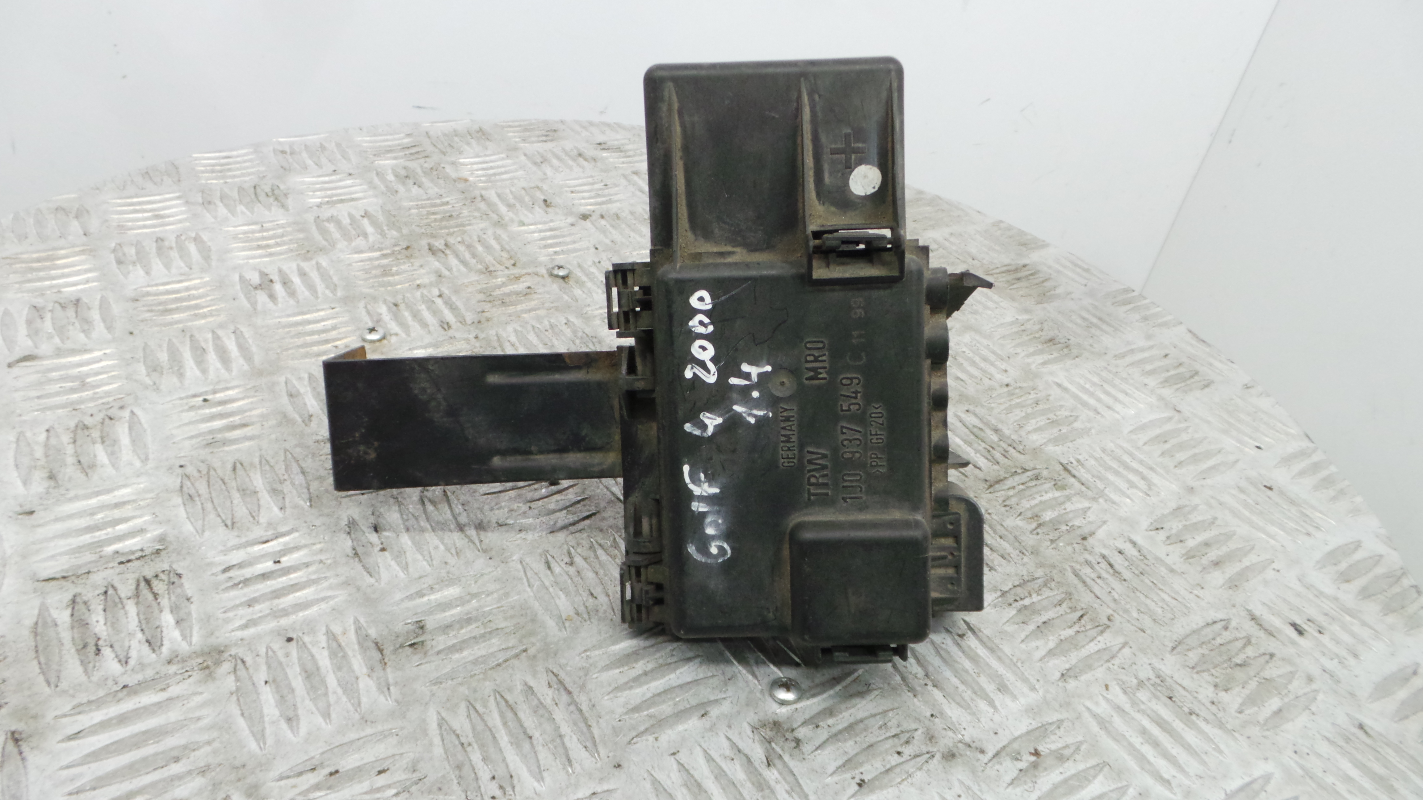 Caixa dos Fusíveis / BSI / UCH / SAM 1J0937549C - VW GOLF IV (1J1), GOLF Mk IV (1J1)-36441489 Caixa dos Fusíveis / BSI / UCH / SAM 1J0937549C - VW GOLF IV (1J1), GOLF Mk IV (1J1)-36441489