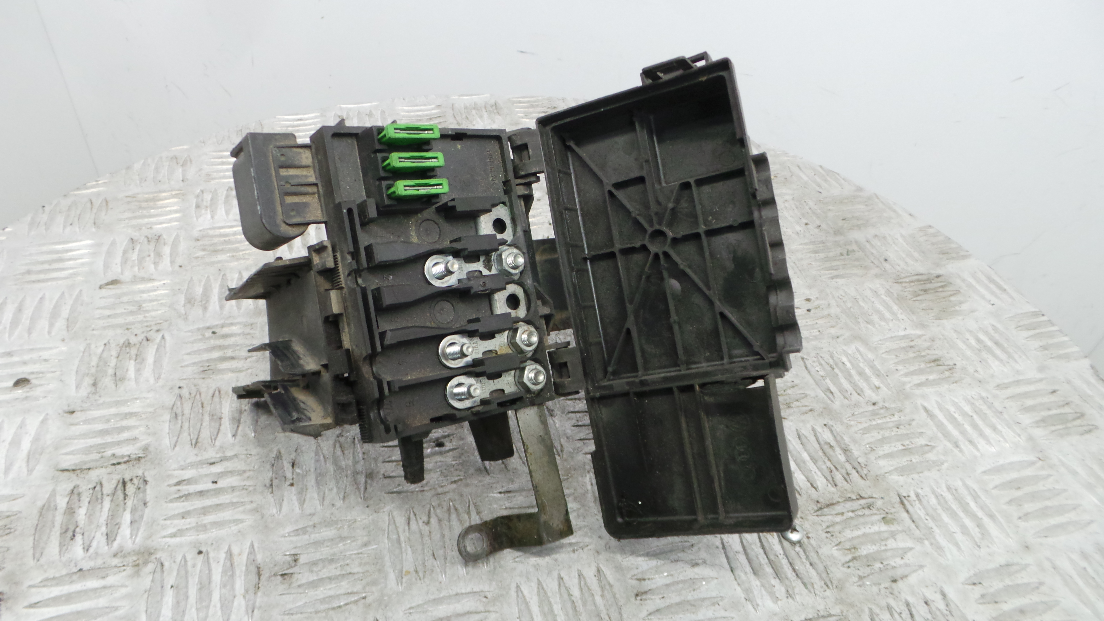 Caixa dos Fusíveis / BSI / UCH / SAM 1J0937549C - VW GOLF IV (1J1), GOLF Mk IV (1J1)-36441489